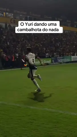 O Yuri dando uma cambalhota do nada  #corinthians #sccp #futebol #brasileirao #viral 