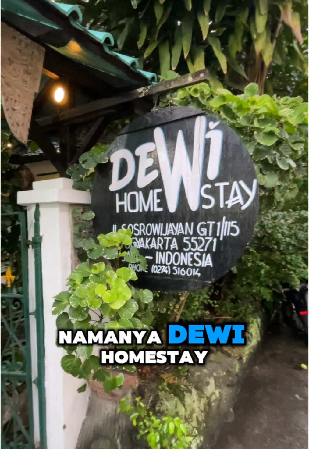 Penginapan di Malioboro tinggal jalan Kaki di area ramai Sosrowijayan Malioboro bernama DEWI HOMESTAY  #penginapandekatmalioboro #hoteldimalioboro #hotelmurahjogja #wisatahitsjogja #malioboroyogyakarta 