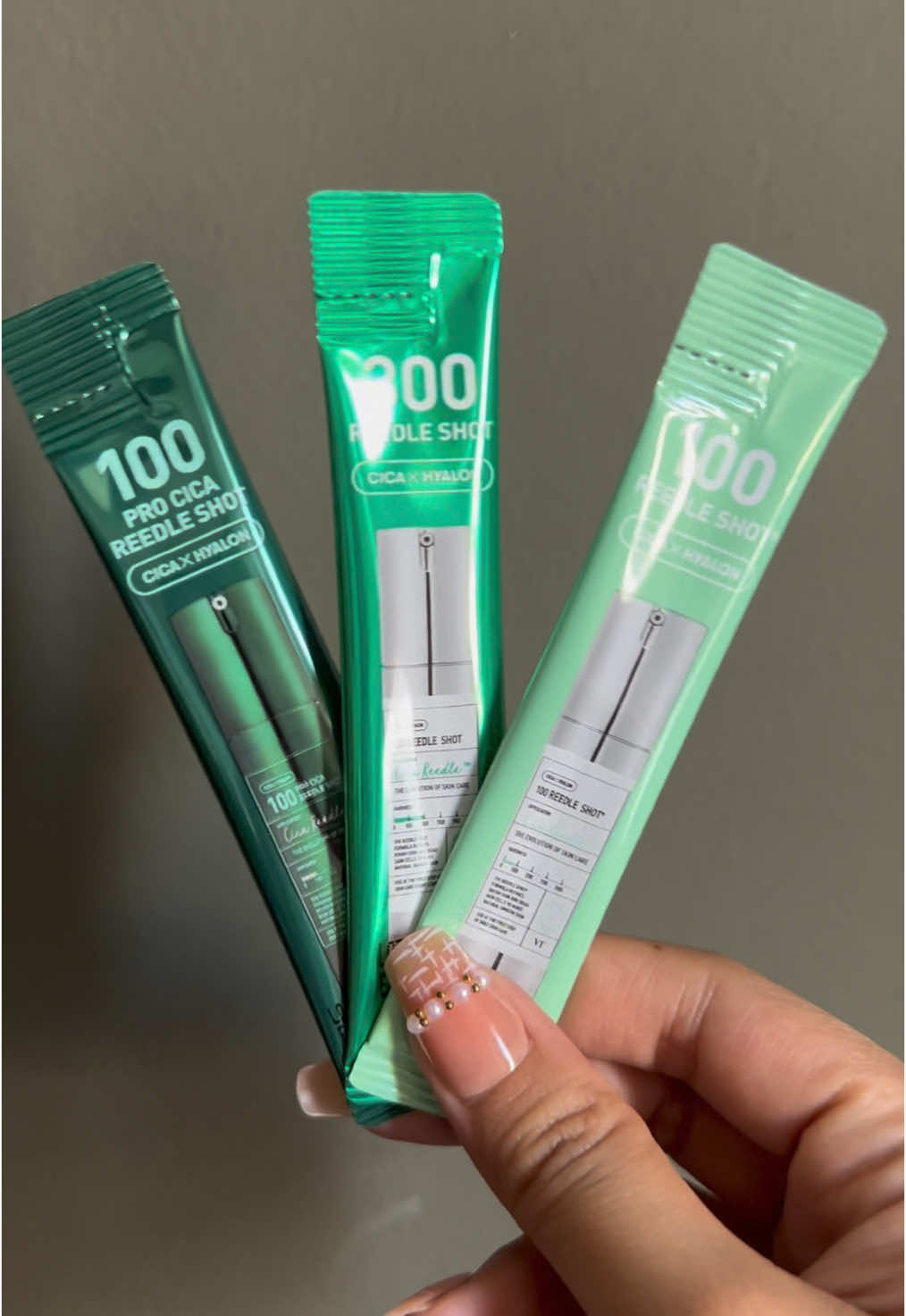 Why is Korean skincare so effective? It’s all about innovative ingredients and a focus on real results! 💧 VT Cosmetics’ Reedle Shot, with its 10 convenient 2ml pouches, is perfect for those who want to experience the power of targeted skin repair. Specially designed for sensitive or damaged skin, Reedle Shot soothes, nourishes, and helps restore your skin’s natural health.  Give it a try and discover why Korean skincare is trusted by so many! #KoreanSkincare #Vtcosmetics #skincareph #koreanbeauty #Skincareroutine