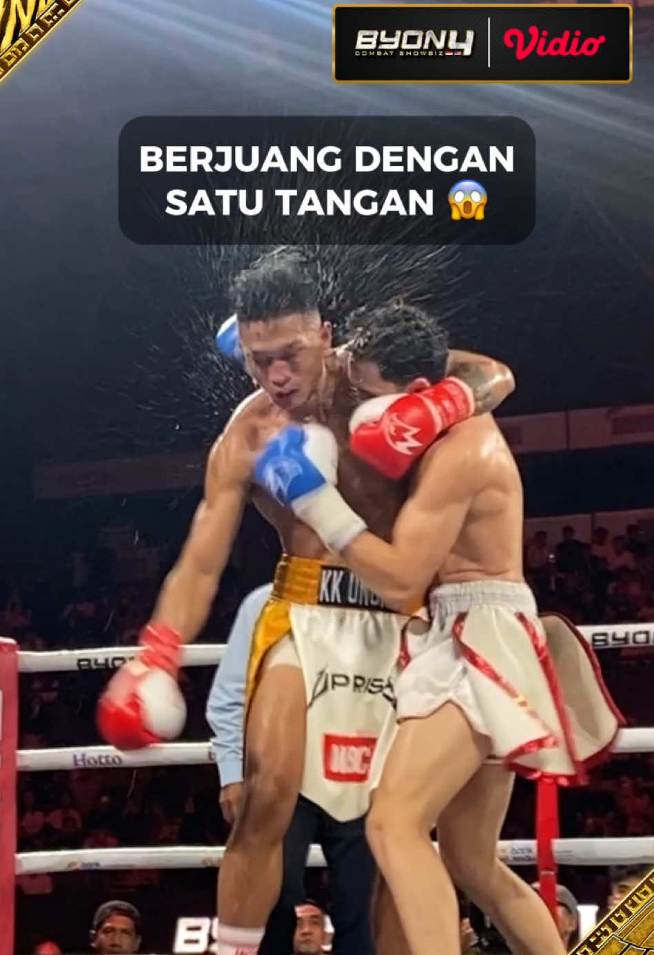 SPARTA‼️🛡️ Dengan cedera di tangan kanan, KK Ungke masih melanjutkan permainan dan terpaksa menggunakan satu tangan 🤯 Perjuangan yang layak diapresiasi 🔥🇮🇩🥊 