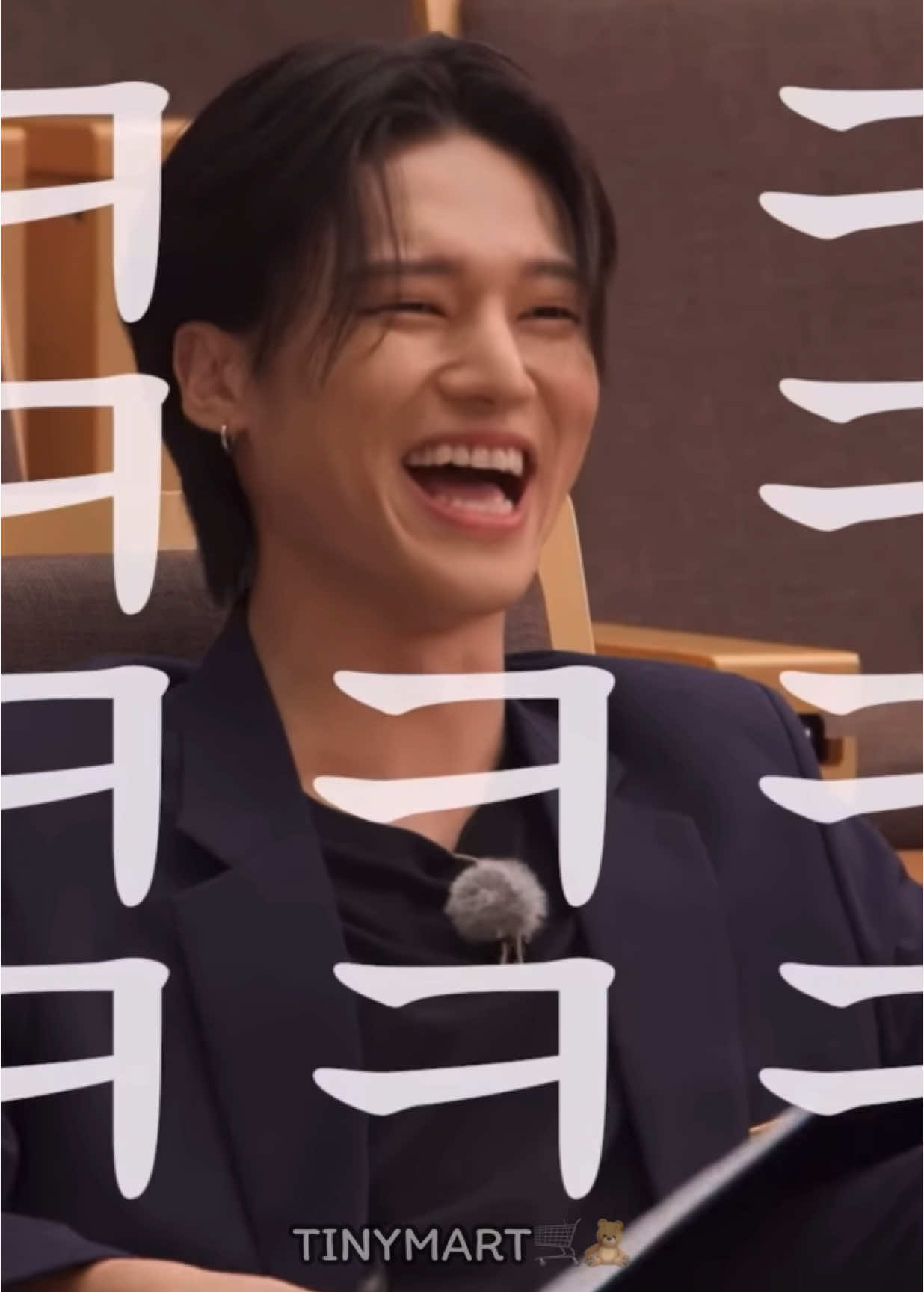 ไม่ได้เส้นตื้น แค่หัวเราะง่ายเฉยๆ🤣🤣🤣 #ATEEZ #에이티즈 #เอทีซ #wooyoung #atiny 