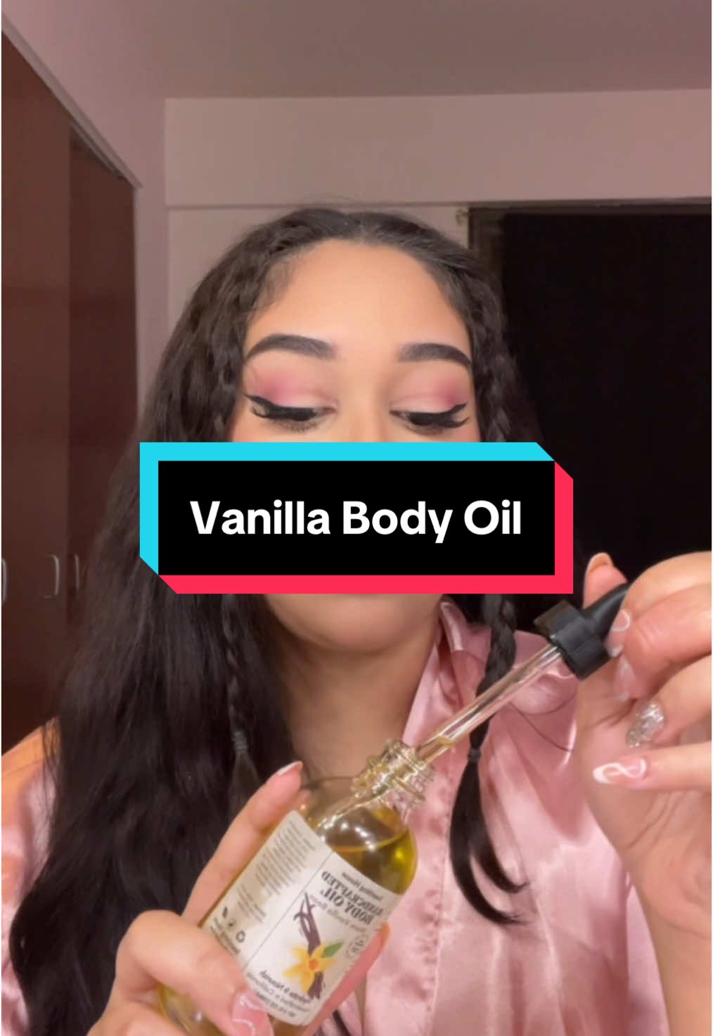 Soo good I wanna eat it 😭🤌🏽 #bodyoils #vanillagirl #vanillabodyoil #vanillagirlaesthetic #bodyoil #bodyoilsforskin 