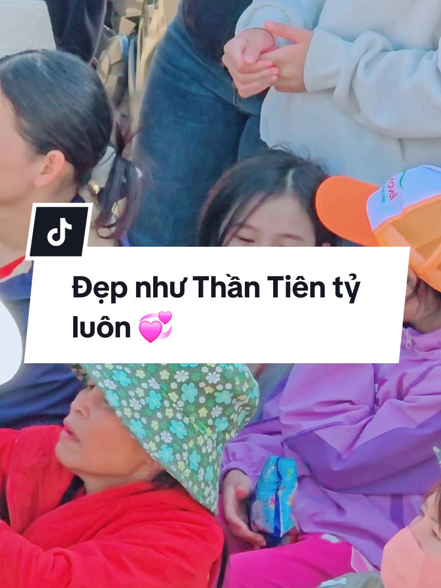 U là chời ! Tiểu thần tiên đây chứ đâu phải không ạ , 73 Sen Thủy ơi gửi món quà tuyệt vời này đến với bà con ạ , xuất sắc luôn #bongchuyenvietnam #bongchuyenhoilang #volleyballbct #adbeng #xuhuongtiktok #tieuthantien 