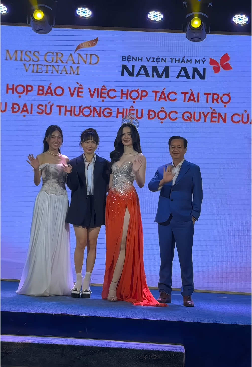 Ý Nhi vô cùng hạnh phúc khi trở thành Đại sứ Bệnh viện Thẩm mỹ Nam An #HoahauYNhi #HuynhTranYNhi #MissWorldVietnam2023 #SenVang #SenVangEntertainment 