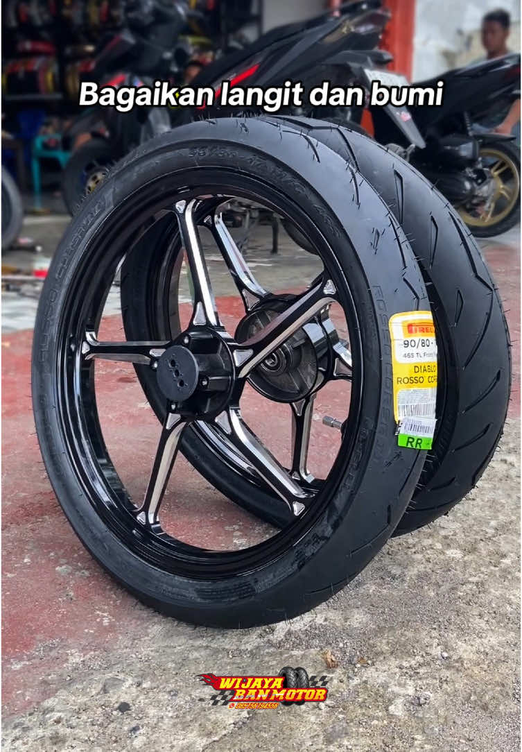 Jangan sampai tertipu oleh motif VND AK55 : PIRELLI Diablo Rosso Corsa|| (front) PRIMAAX SK03 (rear) 90/80-17TL rata W/ . . . . . . . . . . . Info Pemesanan: 085156194556 Shopee : wijayabanmotor Tokopedia : Wijaya Ban Motor TiktokShop : WijayaBanMotor Kirim keseluruh Nusantara ready sob👌 Store : @wijayabanmotor_pnrg  📍Jl. Raya Ponorogo-Madiun, Desa Kleco, Kec.Babadan, Kab. Ponorogo (Utara Taman Wengker) #wijayabanmotor #tokobanmotor #banmotormurah #banmotor #bantubeless #banponorogo #pirelli #pirellidiablorossocorsa2 #diablorossocorsa2 #michelin #maxxis #maxxisvictra #maxxisindonesia #corsa #corsaplatinum #fdrtire #fdrsportmp27 #mp27 #irctire #fastipro #swallowdelitiredelium #proracer #aspirapremio #kingland #ctx007 #mxking150 #vndak55 #ponorogo #foryou #fyp 