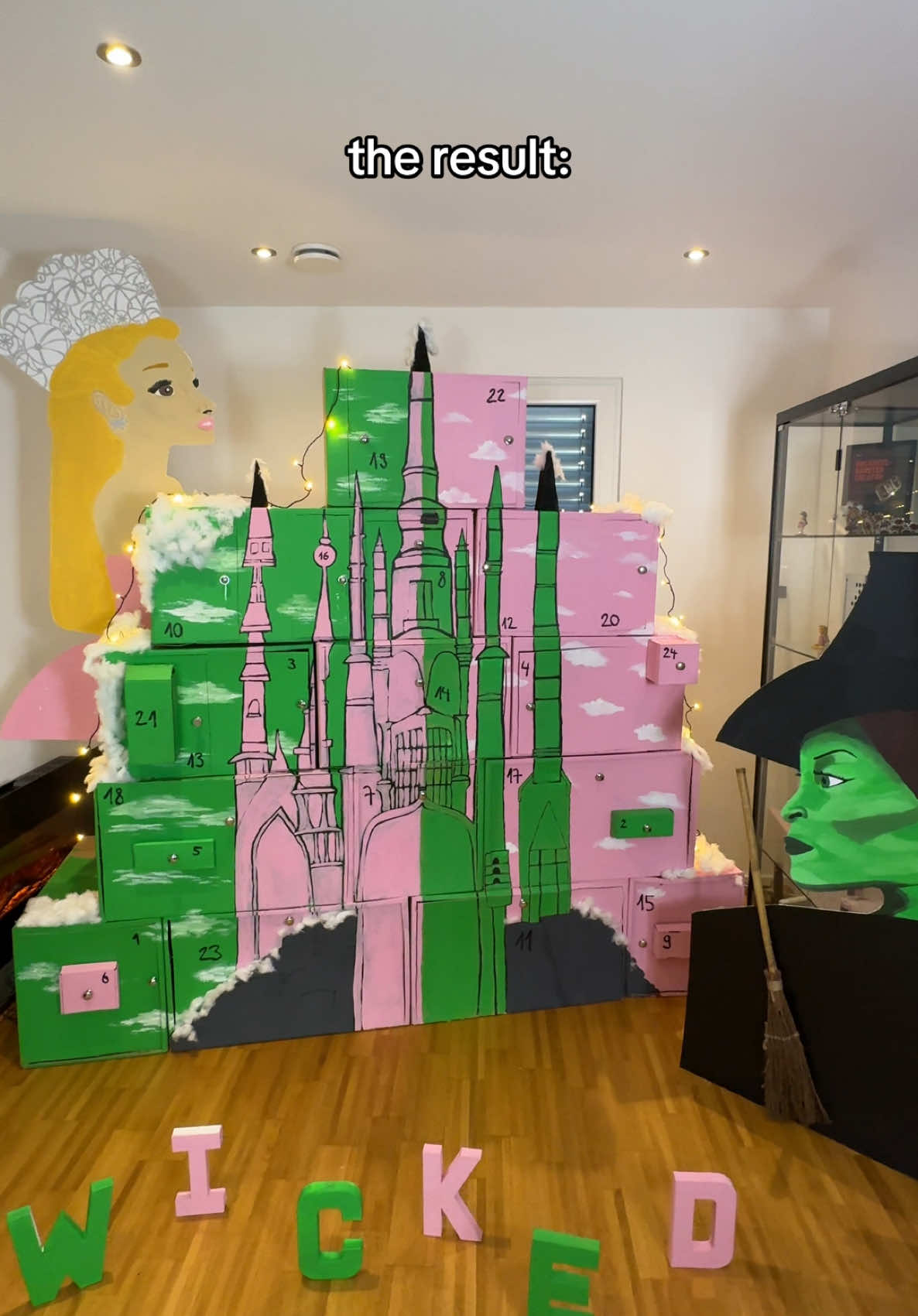 DIY Wicked Adventcalendar 😍 This project took over 10 hours 😳 #adventcalendar #diyproject #wicked #glinda #elphaba #foryou #arianagrande #viral #cynthiaerivo 