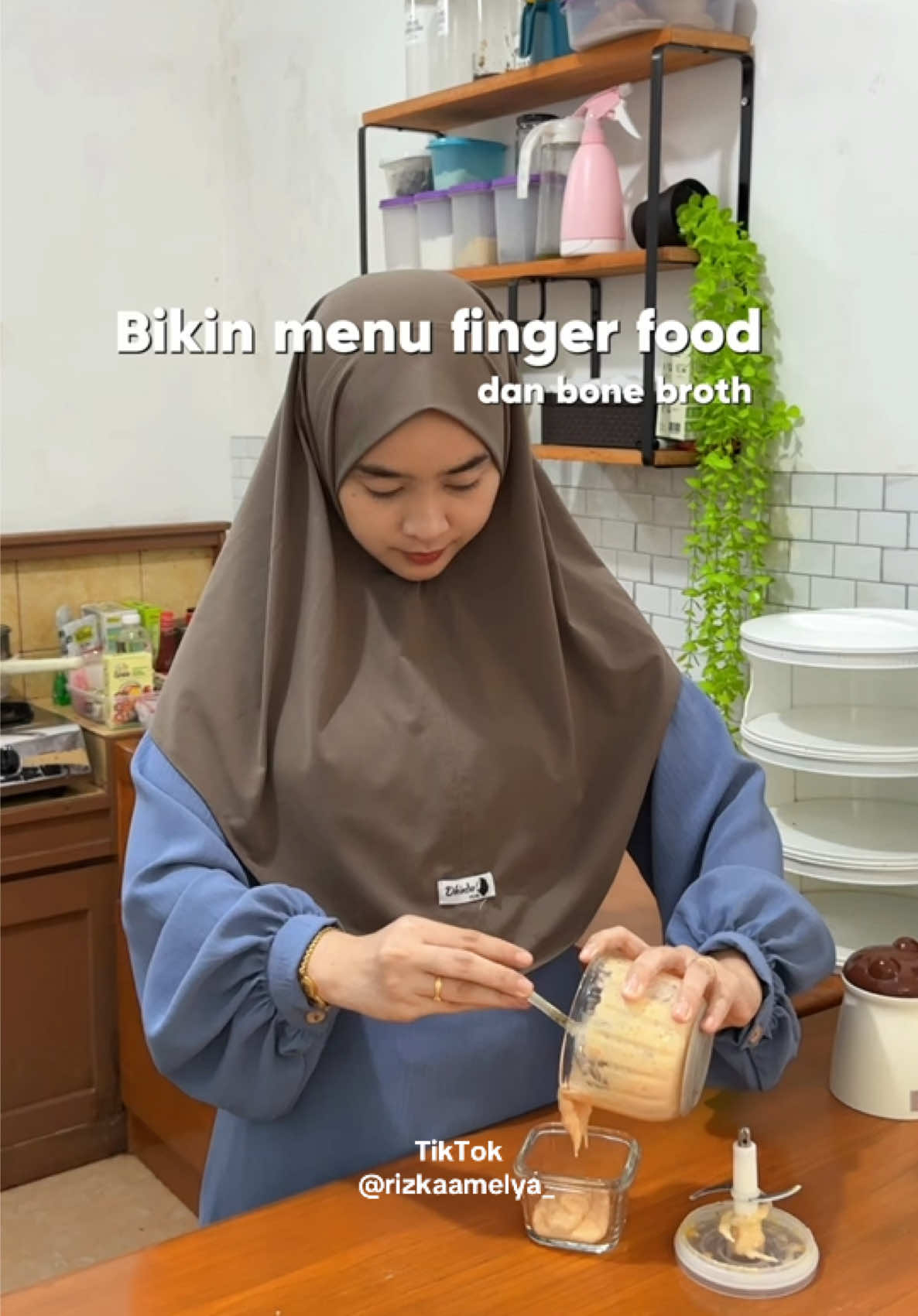 bikin menu finger food #dailylifeaca #rizkarizqie 