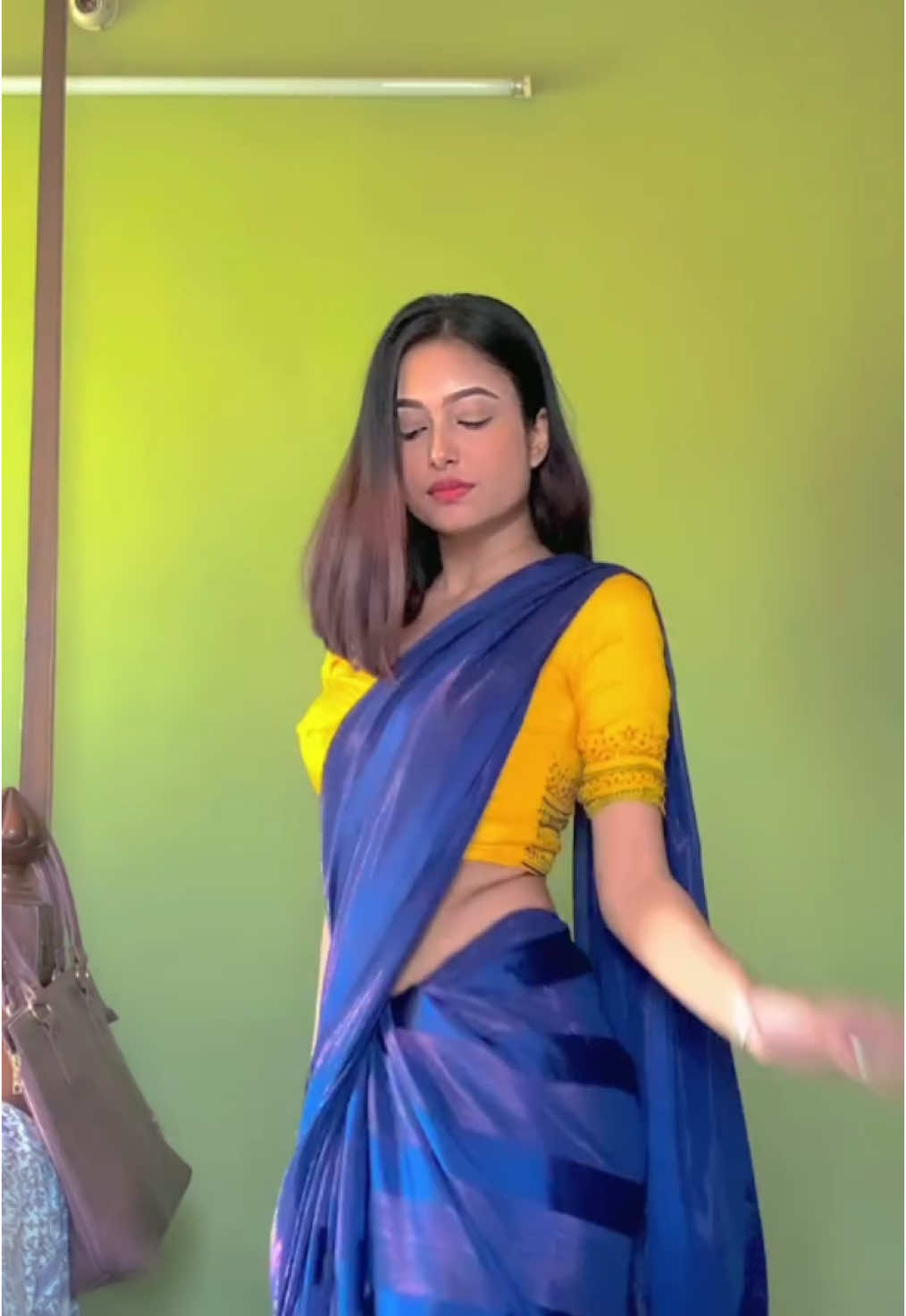 Shouldve done another take  #fyp #saree #sareedance #dance 
