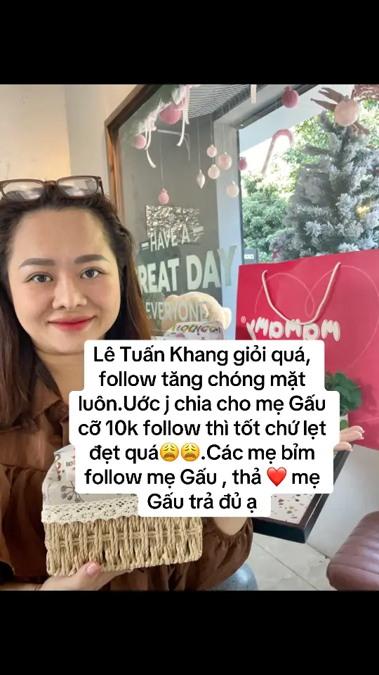 Lê Tuấn Khang giỏi quá, follow tăng chóng mặt luôn.Uớc j chia cho mẹ Gấu cỡ 10k follow thì tốt chứ lẹt đẹt quá😩😩.Các mẹ bỉm follow mẹ Gấu , thả ❤️ mẹ Gấu trả đủ ạ #mevabe #embedangyeu #letuankhang #gaufamily123 