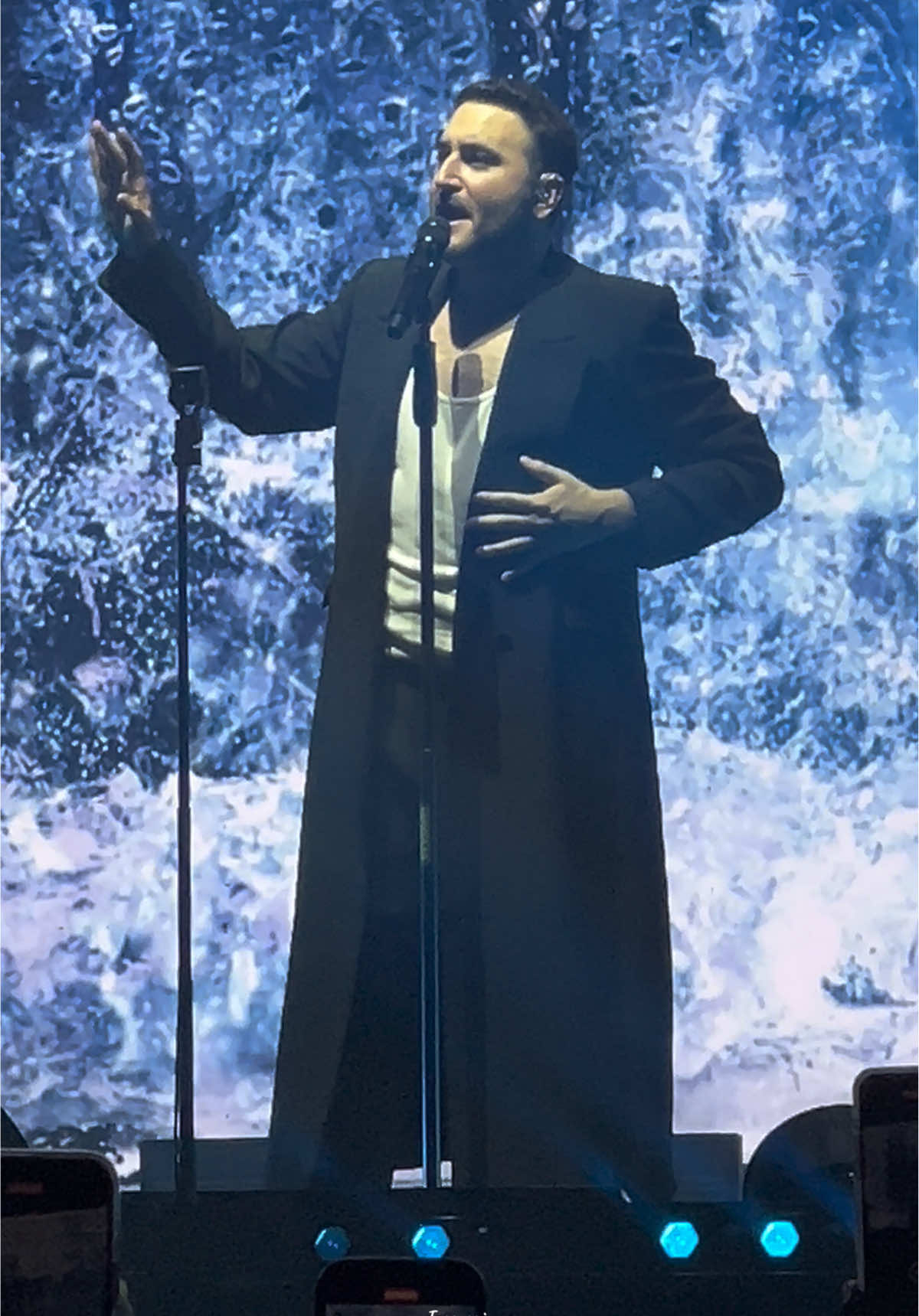 La verdad es que me extrañas tanto, lo sé, ya me enteré… ❤️‍🩹 @ReikMx #reik #desamor #panoramatour2024 #yameentere #fyp #paratiiiiiiiiiiiiiiiiiiiiiiiiiiiiiii #foryoupag #concierto #chuynavarro #recuerdosdesbloqueados 🔓