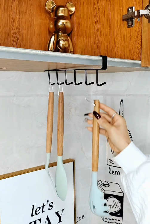 With this no-punch cabinet hook, it’s so convenient to hang spoons, cups, etc. It can also be placed in the closet to hang clothes and bags #GoodThingsRecommended