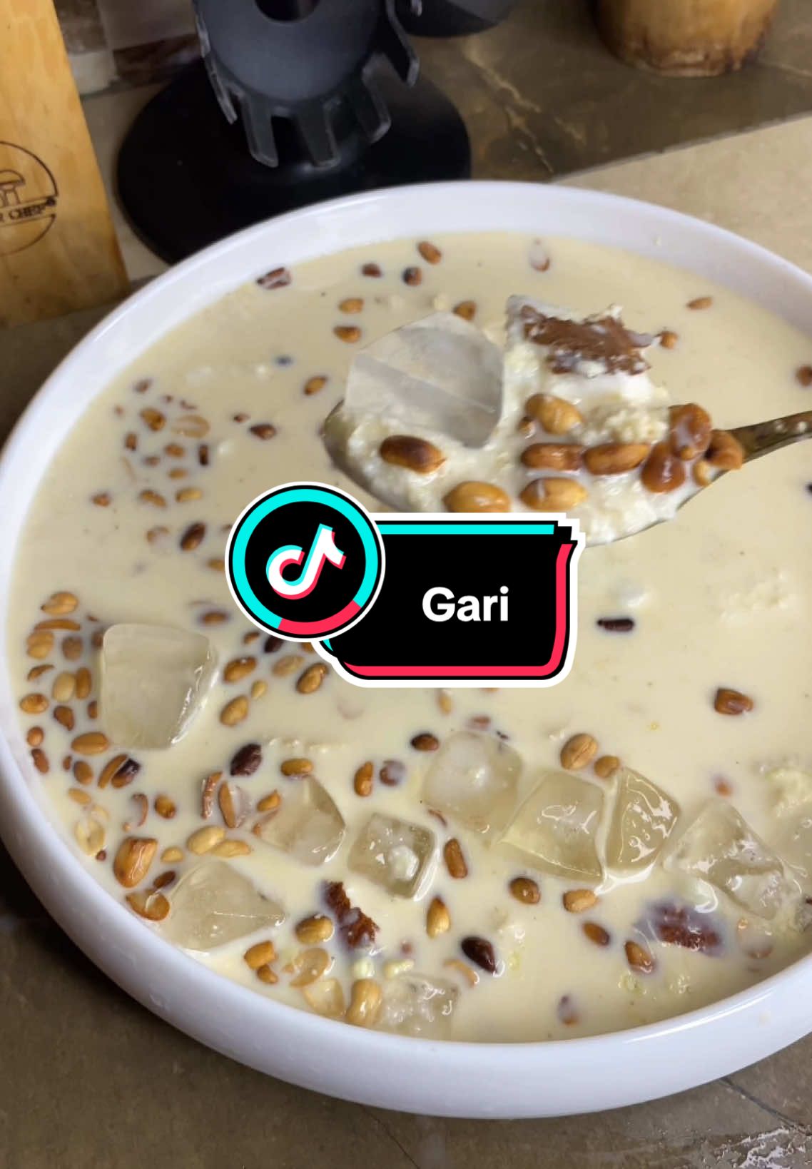 Gari des vrais coulés comme moi 🥹🥹 tout ce qu’il me fallait avec cette chaleur @ #gari #gouter #gouterrapide #manioc #foryoupage❤️❤️ #virale #abonnetoi #kitchen #Vlog #recette #beninesegirl 