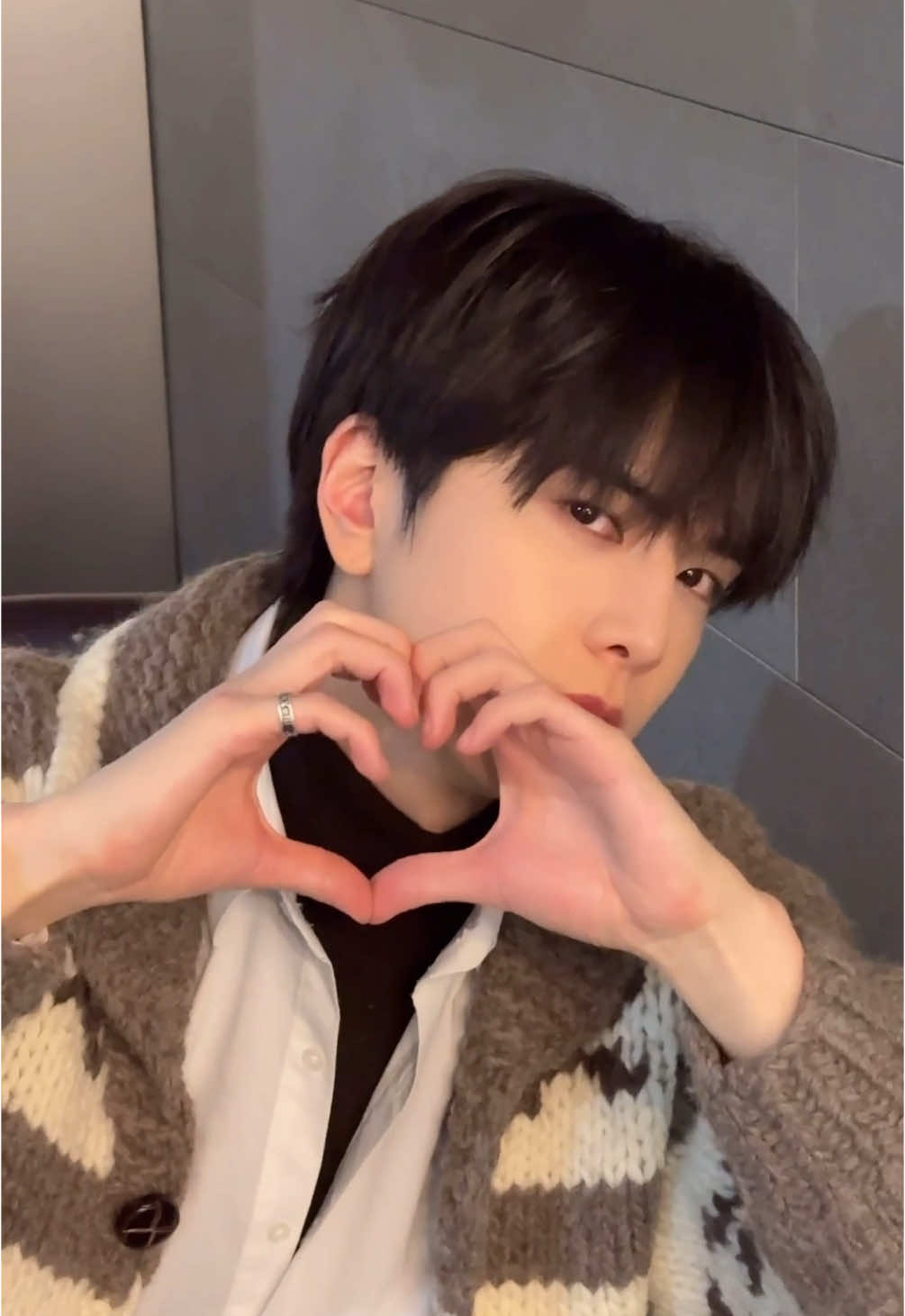 👍🏻👎🏻🙂🥺❤️ #THEBOYZ #더보이즈 #YOUNGHOON #영훈