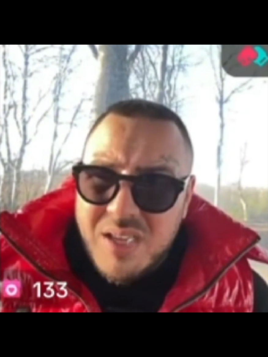 Ko god je imao posla sa njim, dobije na kraju  pljuvacinu cim okrene ledja, i flota ce doci na red🤮🤮🤮@ALEX NIKOLIC 