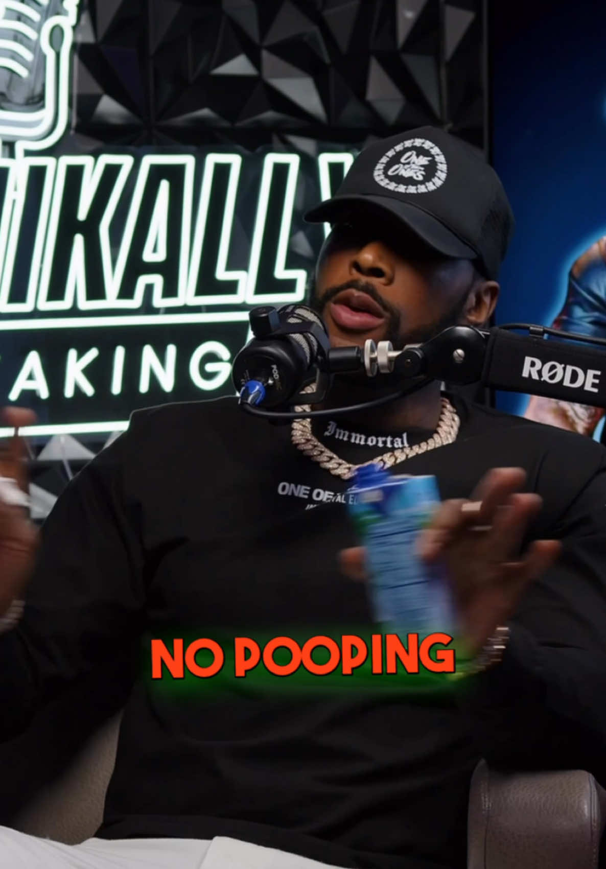 THE BIG POOP STORY!!!! 💩 💩💩 @Simone @Cat - Just Peachy Fitness 🍑 