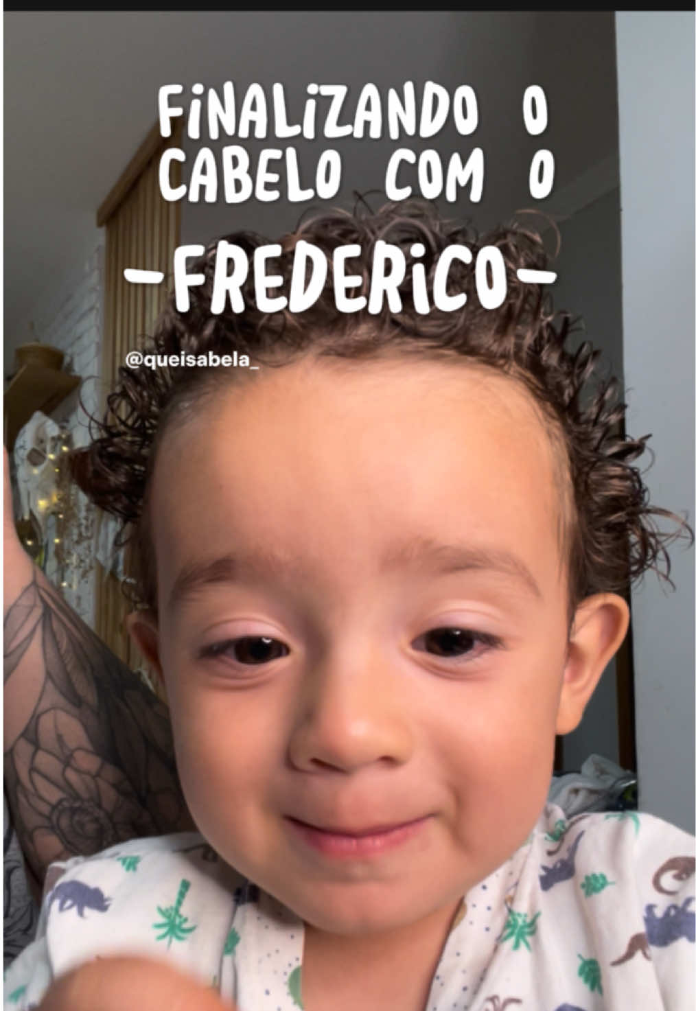 Resolvemos testar o novo lançamento da natura pra cabelo infantil cacheados e crespos. A linha Naturé tem shampoo e condicionador também, mas hoje testamos só o creme para pentear! Vocês querem ver o resultado? #CapCut #cachos #viral #fyp #natura #finalizacaodecachos #curls #cachinhos #curlsroutine #cachos #fyp #tutorial #cacheadasbrasil #cacheadasnotiktok #curlyhair  #finalizacaodecachos #cachosnotiktok #cachosdefinidos