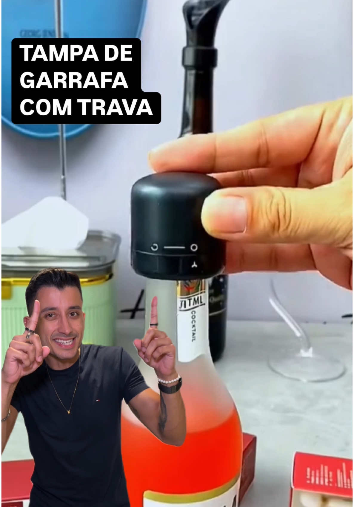 Essa tampa de garrava com trava não deixa vazar mesmo? Funciona?? 😳 #achadinhos #achadinho #aprendanotiktok 