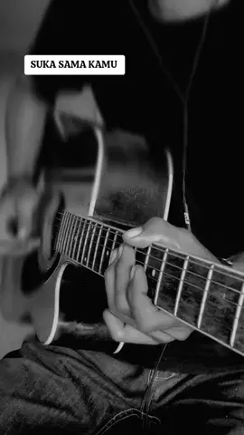 SUKA SAMA KAMU  #melodigitar #liriklagu #karaoke #guitarcover #coverlagu #dbagindas #sukasamakamu #lagulawas #duet #fouryou #fyp 