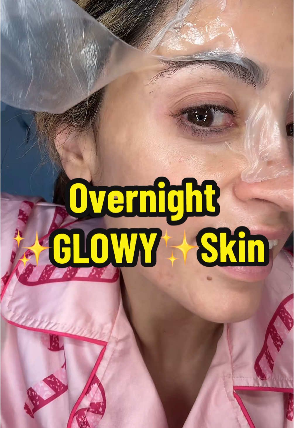 Honestly went in with low expectations BUT this mask is the answer for ✨GLOWY✨ skin! 🤩 #collagenmask #overnightfacemask #deepcollagenmask #glowyskin 