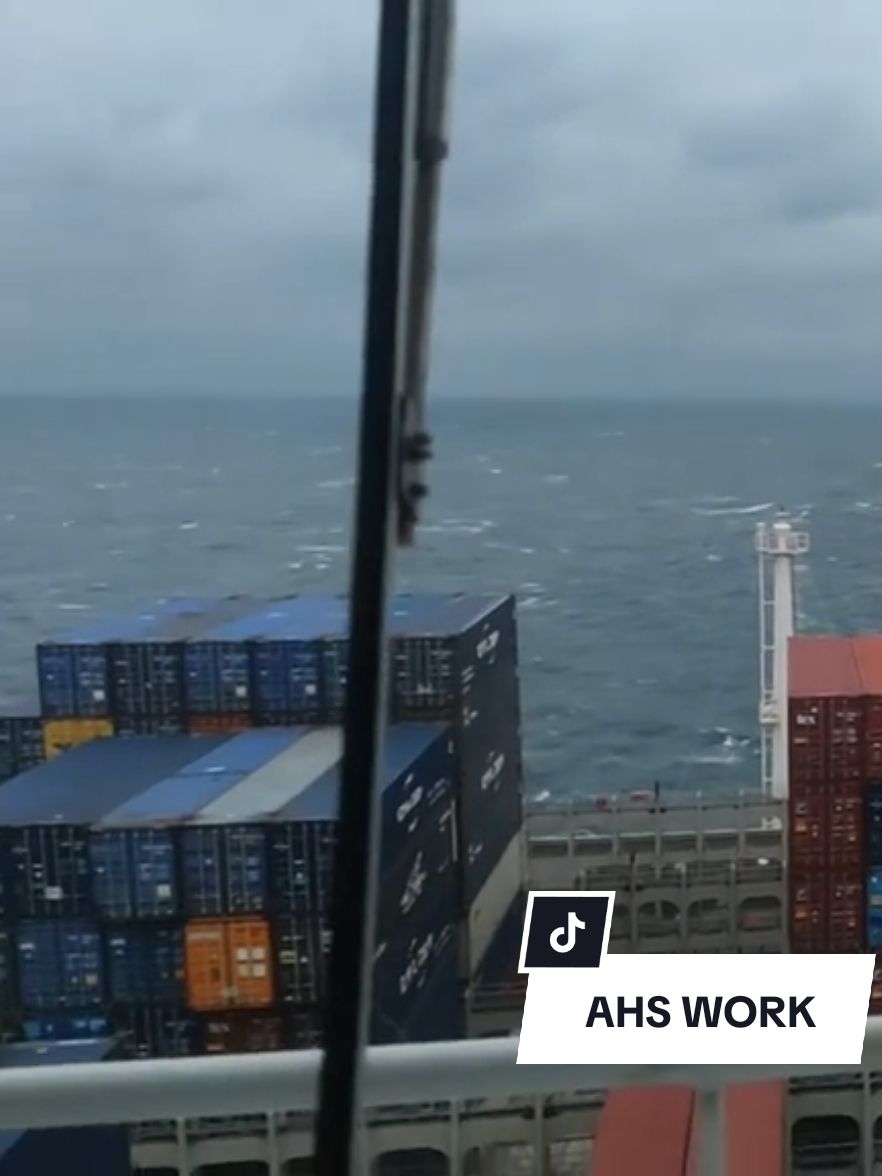 Ship anti heeling system 😁 #sea #ship 