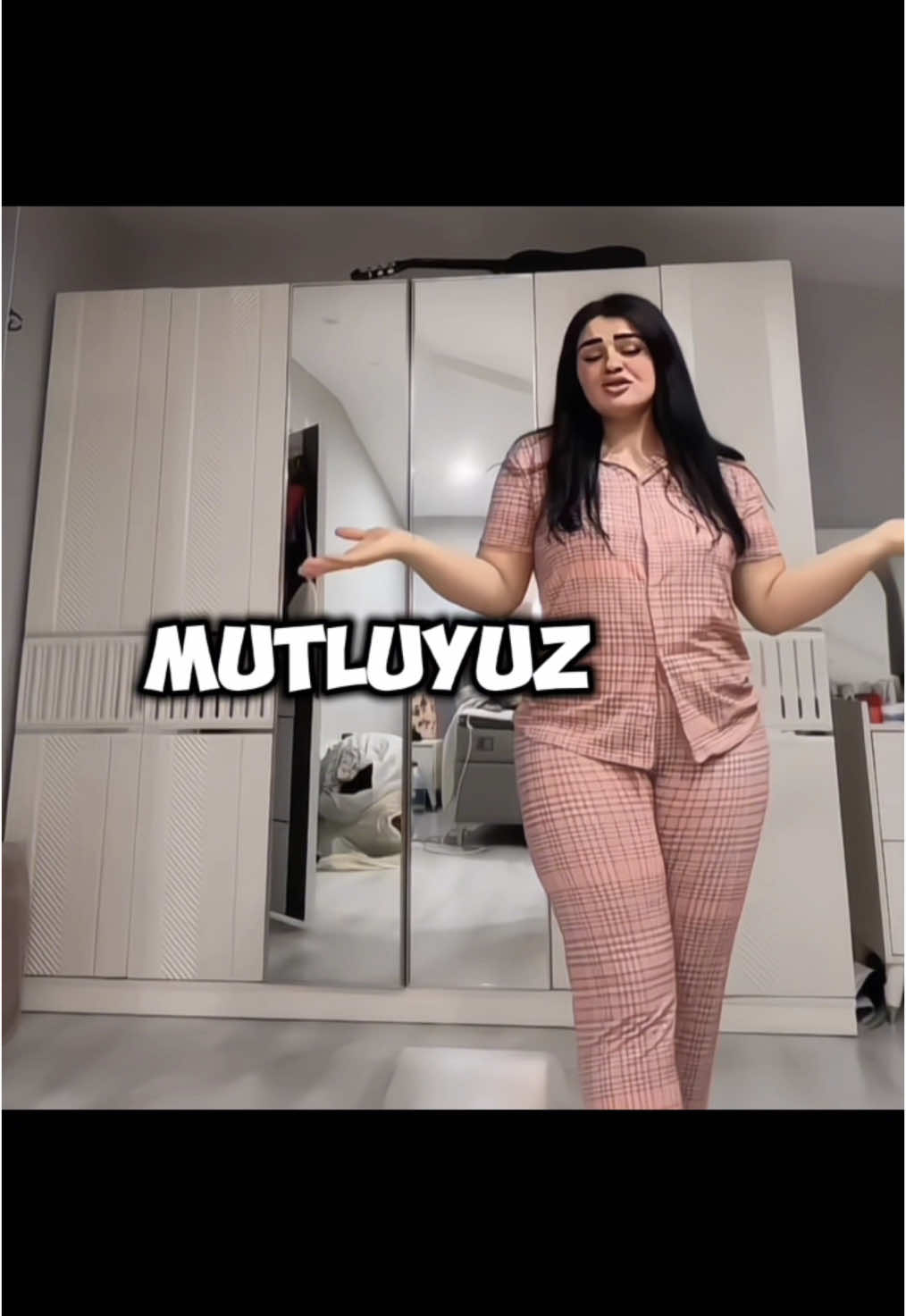 Etliyiz butluyuz mutluyuz ~ Hülya Mizgin 😂 #hülyamizgin #hulyamizgin #keşfet #komik #komikvideolar #hülyamizginvideoları #fyp #viralditiktok 