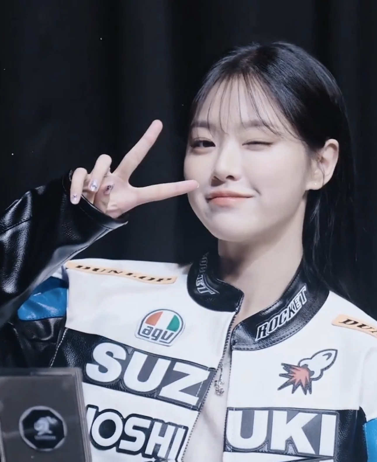 #HYUNJIN — i need to edit her more [ #loosemble #hyunjinedit #loona #kpop #edit #fyp #aftereffects ] cc nnewjeans text preset v6hni