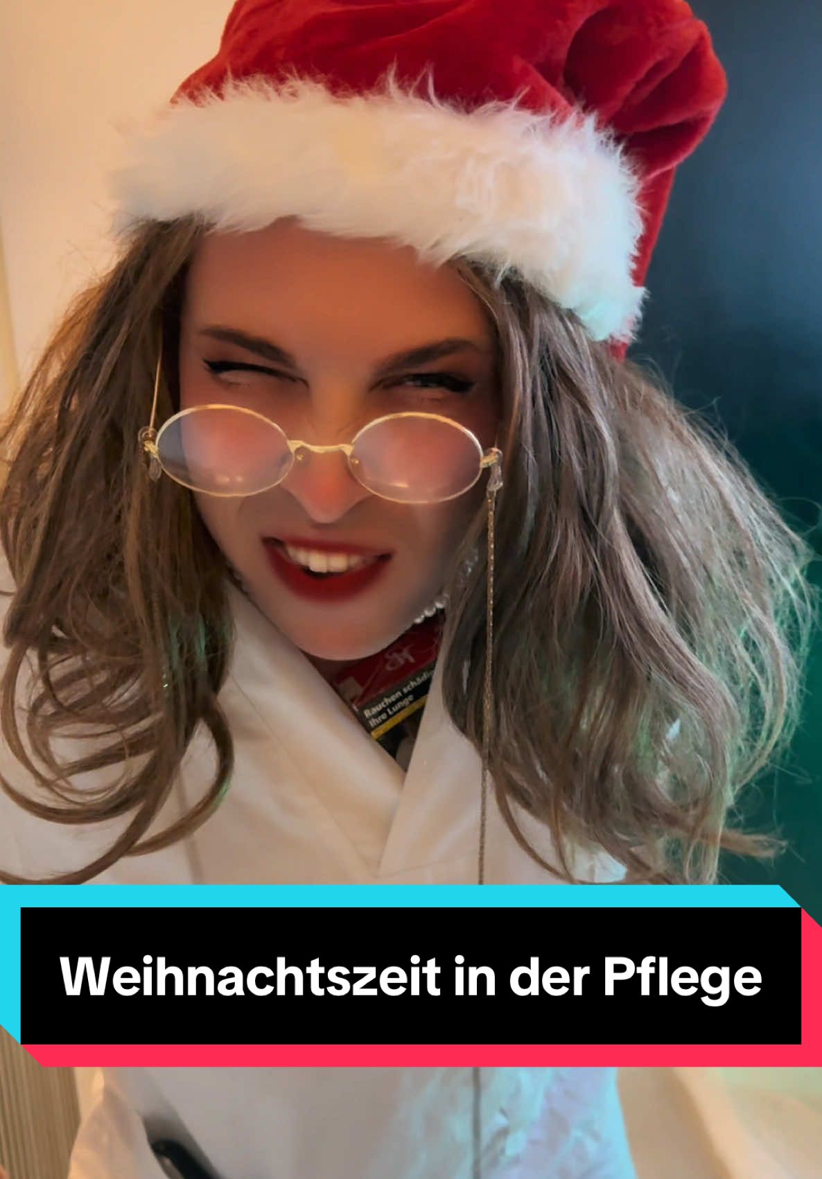 Weihnachtzeit als Schwester in der Pflege oder im Krankenhaus… Was ist hinter eurem Türchen ? #pflegehumor #fyp #weihnachten #adventskalender #krankenhaus #krankenschwester #pflege #altenpflege 