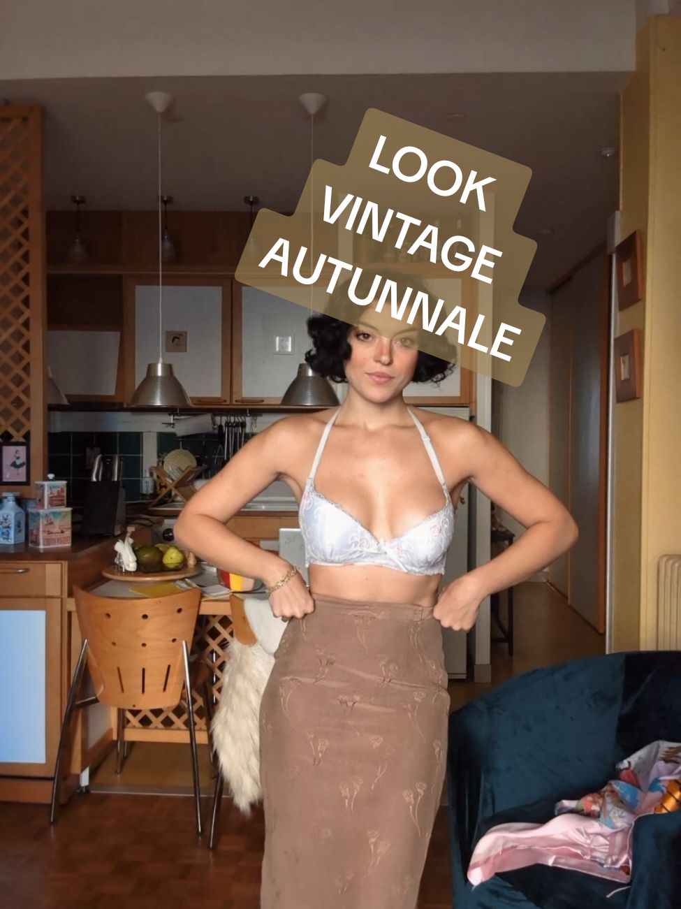 look vintage autunnale beije e oro #beije  #golden #outfit #lookoftheday #falloutfit 