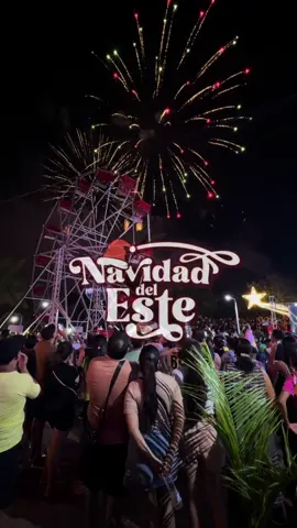 Encendidos de luces en el Lago de la Republica Ciudad del Este #comprasenparaguay#comprasnoparaguai  #ciudaddeleste #comprasparaguai #foz #fozdoiguaçu #puertoiguazu #cataratasdeliguazu #blackfriday 