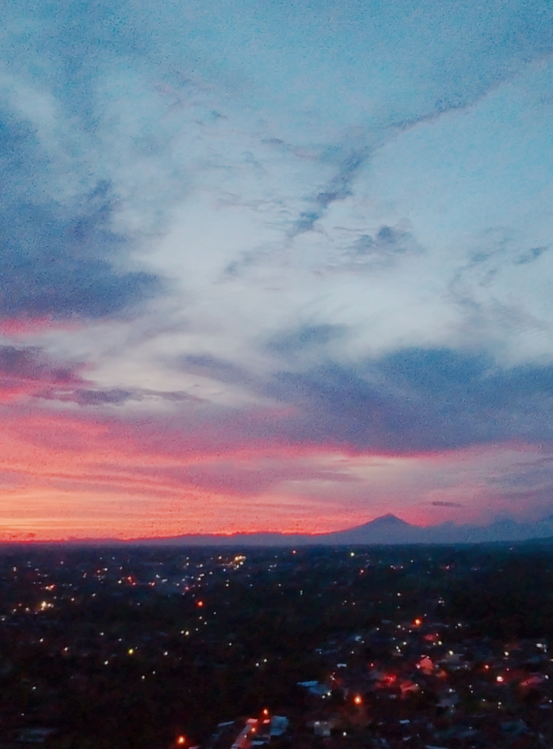 Masya Allah Langit Sore yang indah,Shot on DJI Neo Amazing! #cinematic #kameradrone #dronevideo #droneview #djineo #djineoindonesia 