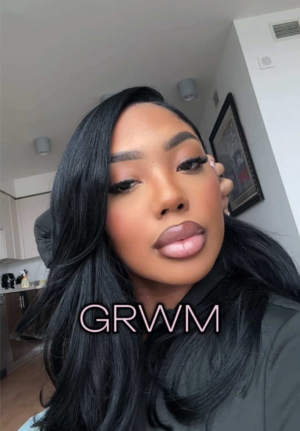 We’re in LA for the weekend! 🤭 I want to move here so badddd lol  #fyp #grwm #makeuptutorial 