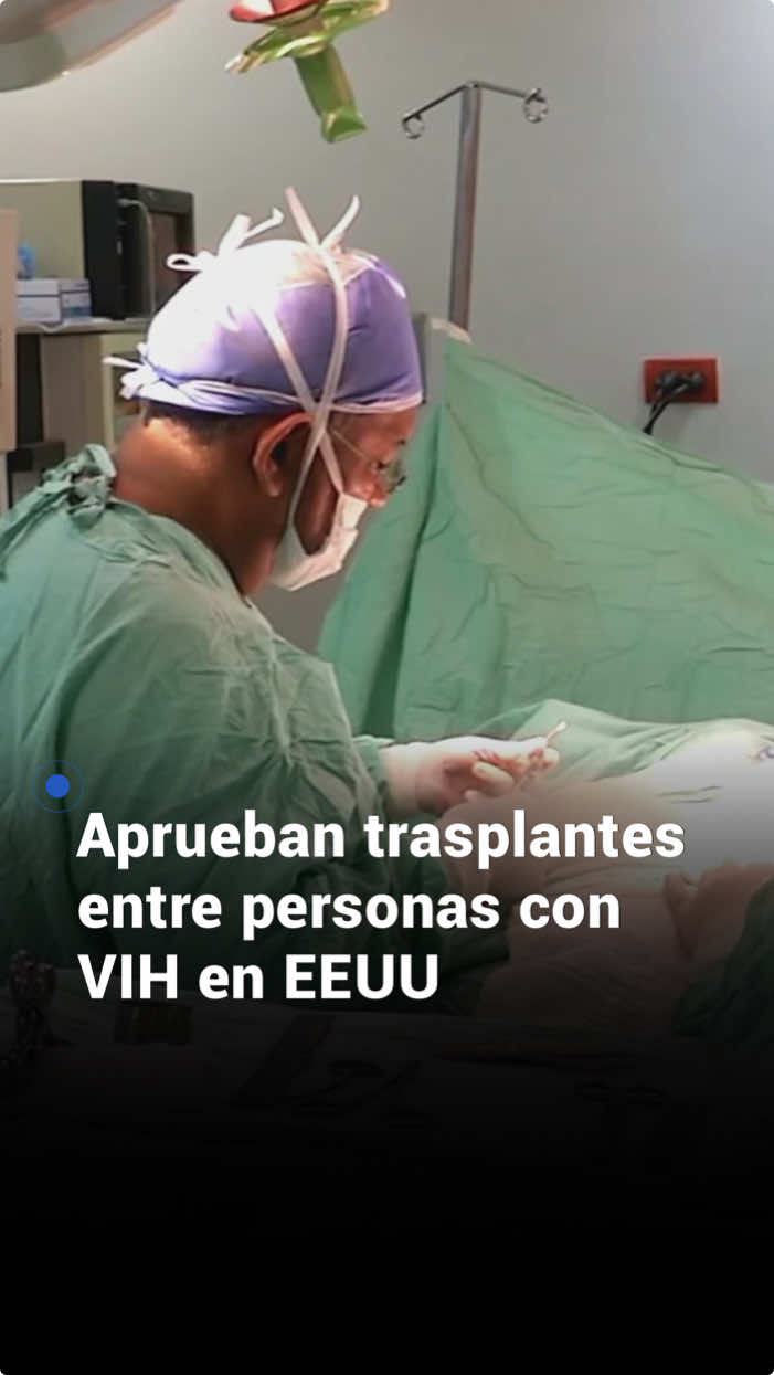 ➡️ Nueva normativa en Estados Unidos permite trasplantes de órganos entre personas con VIH. Las personas con VIH que necesiten un trasplante de riñón o hígado podrán recibir un órgano de un donante con VIH, según una nueva normativa anunciada por el secretario de Salud y Servicios Humanos, Xavier Becerra. Informa Guillermo González. 📺 Más del Noticiero Univision a las 6:30pm/5:30C y Edición Nocturna a las 11:30pm/10:30C. #VIH #Trasplantes #EEUU #health #salud #doctor #Uninoticias #UnivisionNoticias