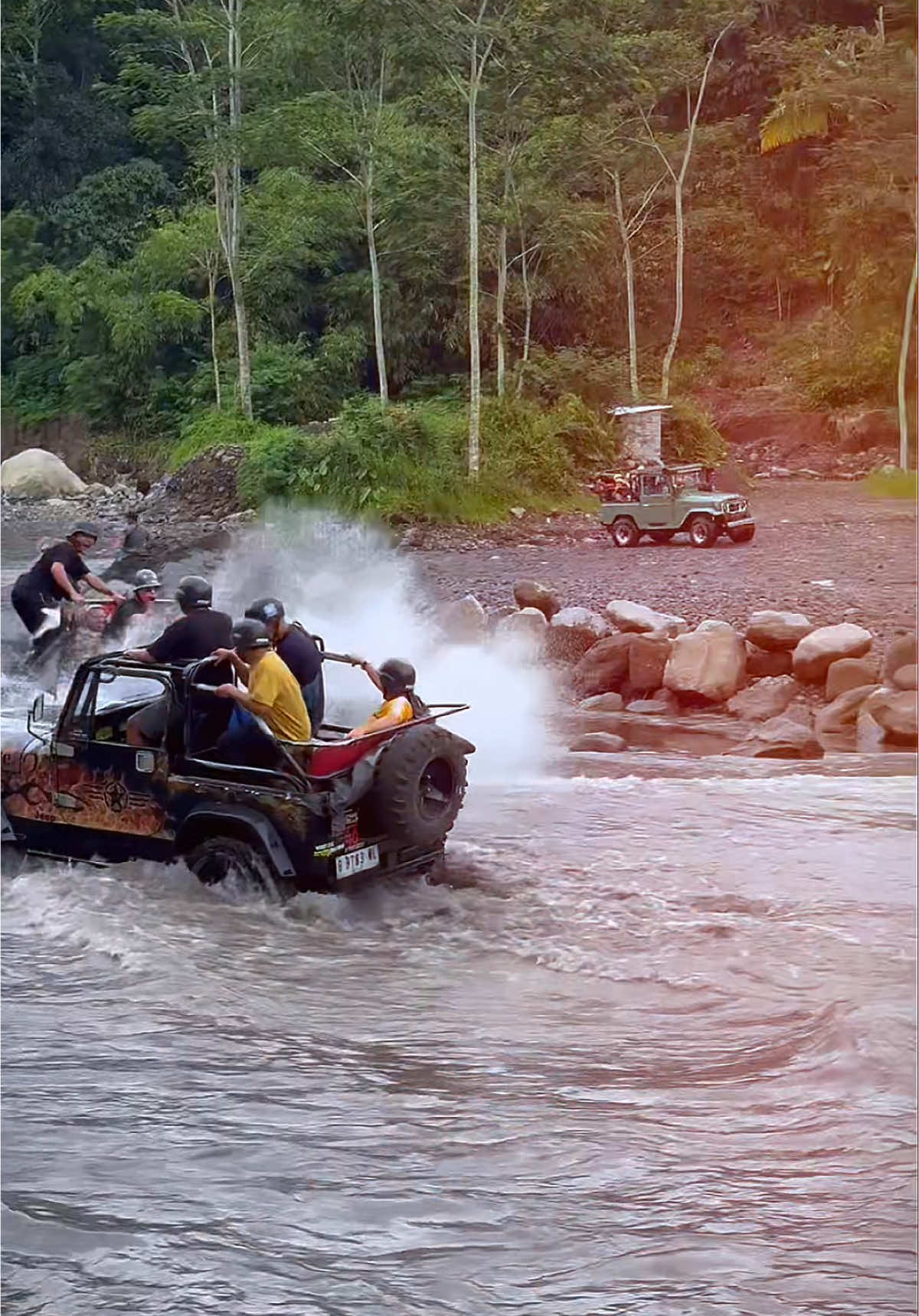 Sroy kang😹 #CapCut #fyp #JelajahLiburan #lavatourmerapi #jogja24jam #jogjaistimewa #fypシ゚viral #jeepmerapi #bungkerkaliadem #jawapride #yogyakarta #jogja #mendadakloading #kalikuning #manuver 