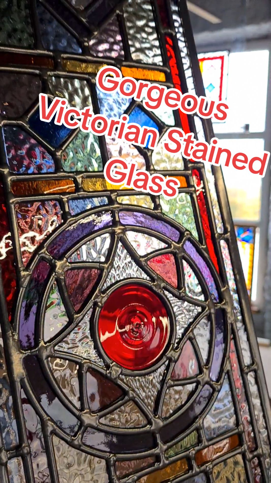 It's always a pleasure making this classic Victorian stained glass design. Although I would love to make a set like this but replacing all the red glass colours for purples. Hope everyone's had a fantastic weekend 🍻 😲💜🩷💜🩷💜😲 #stainedglass #leadedlights  #craftsman  #glassartist  #vintage  #glass #glassart #craft #frontdoor  #homedecor  #homerenovation 