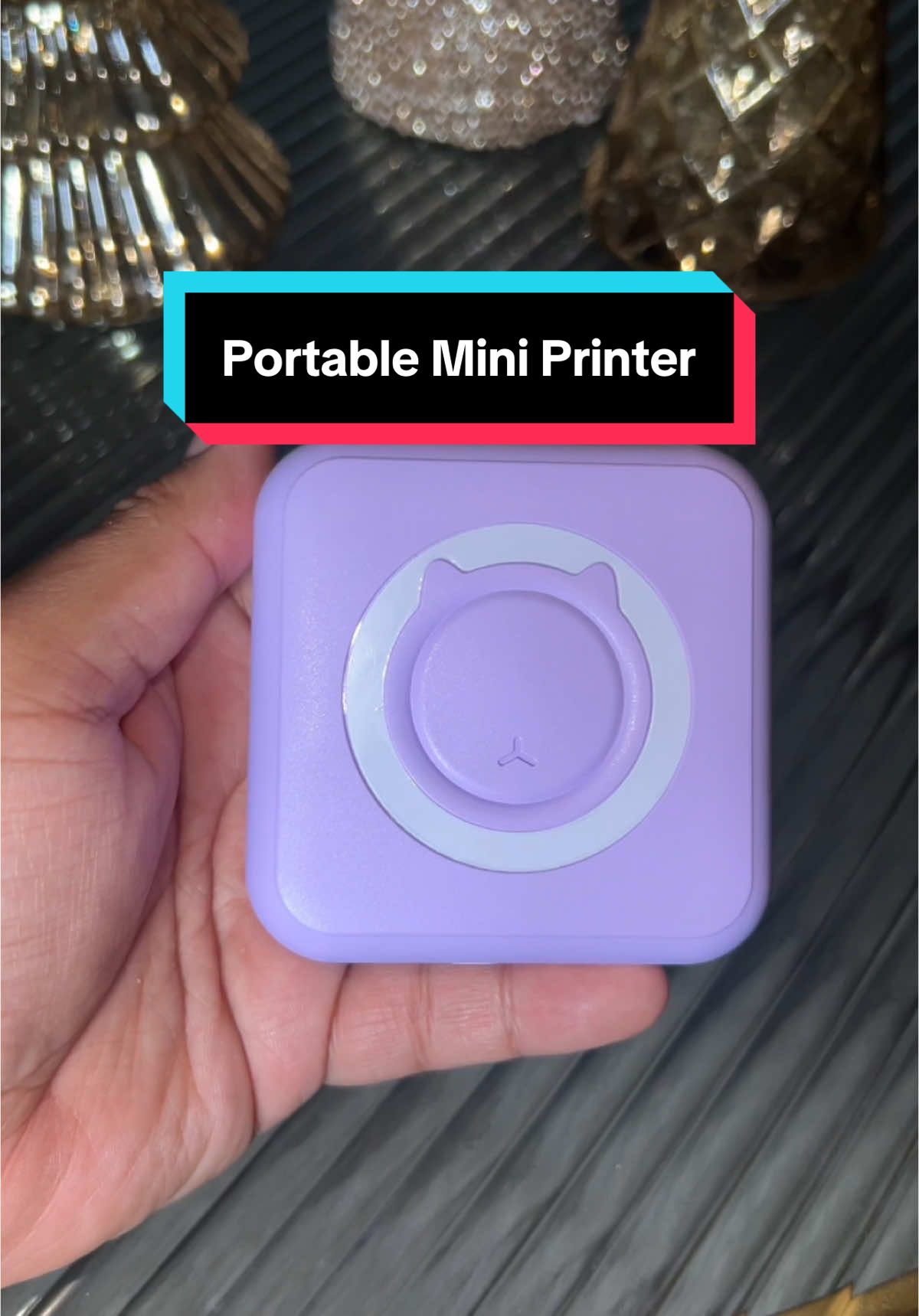 This cute mini printer is perfect for the holiday season!! #miniprinter #portableprinter #printer 