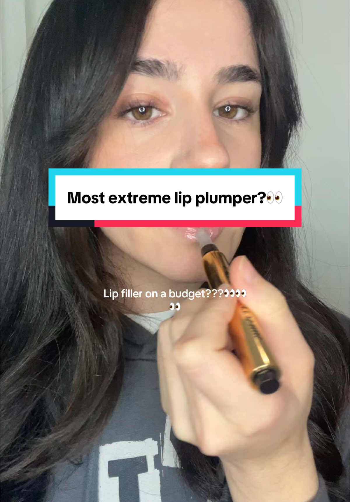 Most extreme lip plumper ever ?!  #fyp #blackfriday #viral #abczyx #foryoupage #lipplumper #baddiesonabudget #lipfiller #christmas 