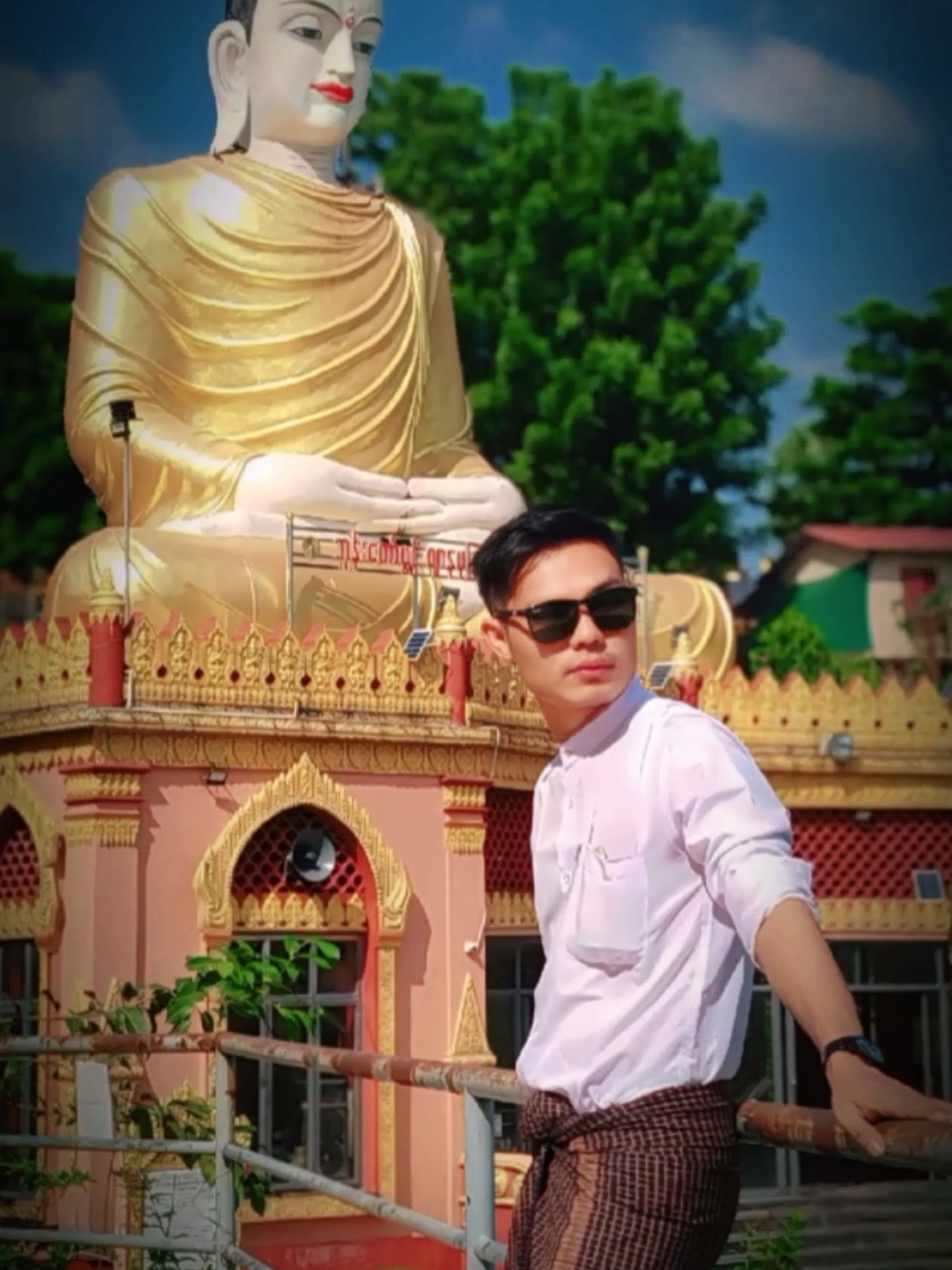 #ကြိမ်ရဲတဲ့သူလိမ်ရဲလိုက်တာ 🤗#အိုင်းရင်းဇင်မာမြင့် သီချင်းလေး#သီချင်းလေးကြိုက်လို့ပါ #💕✅ #CapCut #မြင်ပါများပီးချစ်ကျွမ်းဝင်အောင်လို့🤒🖤 #zawphyonaing #မြန်မာtiktok😁 #fypシ゚viral #1millionaudition #foryou #thankb4youdo #သီချင်းလေးကြိုက်လို့ပါ #fyp #သီချင်းချစ်သူများအတွတ်☺️🎼🎵🎶