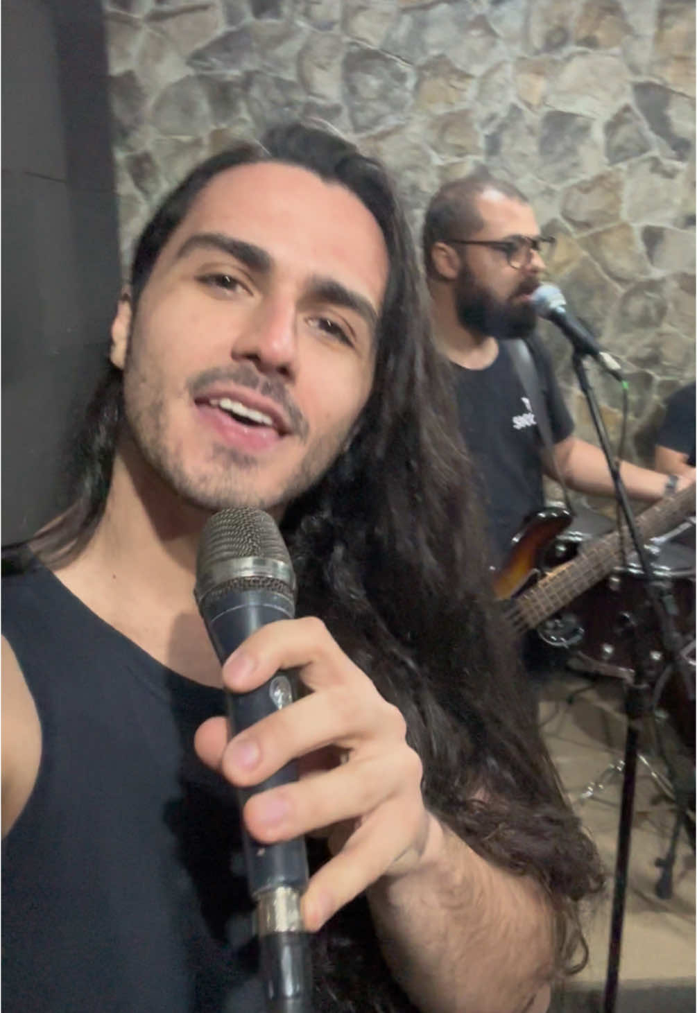 O que acharam da nossa versão de Sweet Dreams? #vocalista #cabeludo #rocknroll 