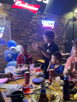 Chúc mừng zai yêu của má 6 tuổi🎂🎂 Hãy luôn vui tươi mạnh khoẻ con nhé. Ở ngoài kia cứ để má lo .❤🐶Yêu con. #sinhnhậtcontraiyêu #huachanping 