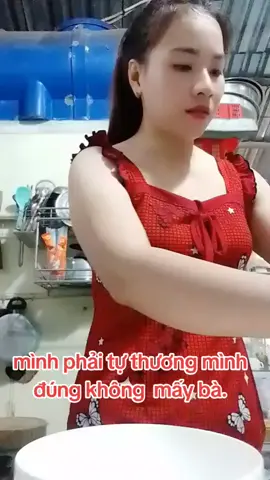 bước ra xã hội. đạp lên dư luận mà sống  ....ai nói gì mặt kệ.. lo kiếm tiền là chính💵