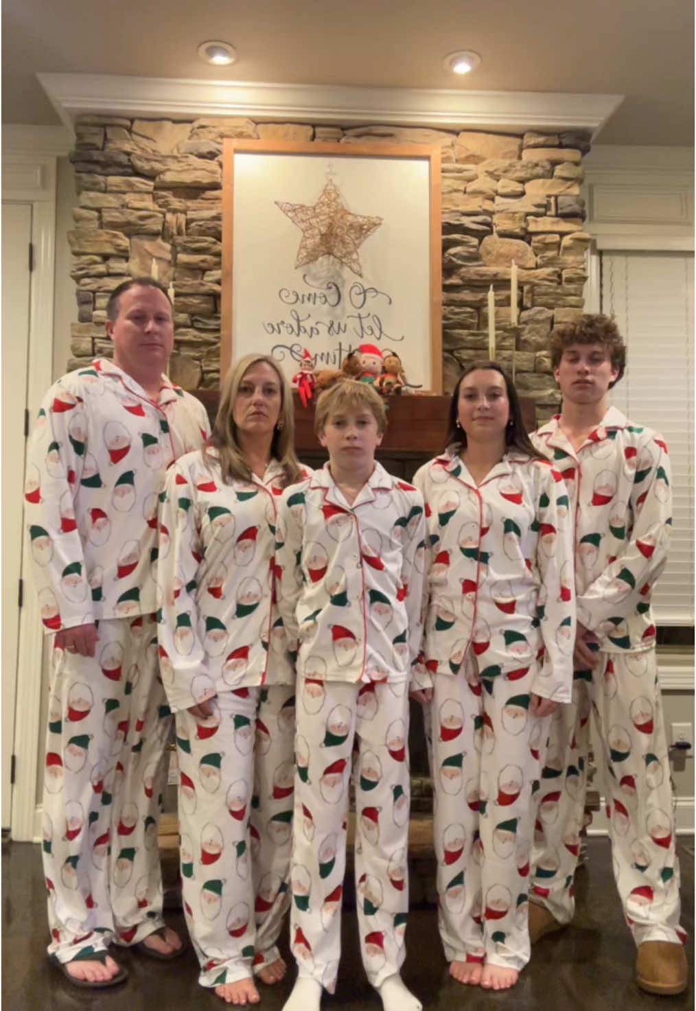 its finally christmas!! 🎅🎅@Carter’s #matchingpjs #getit #sweetener #christmas #family #2024 #trending #tiktokdance #dance 