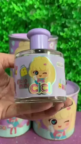 A Deo Colônia Cici Bela 100ml foi desenvolvida especialmente para as meninas tweens que adoram estar sempre perfumadas, conectadas e prontas para brincar. Essa é a sua nova colônia para colecionar momentos e se divertir por aí! #cicibela #ciclocosmeticos #perfumeciclo #maceioalagoas 