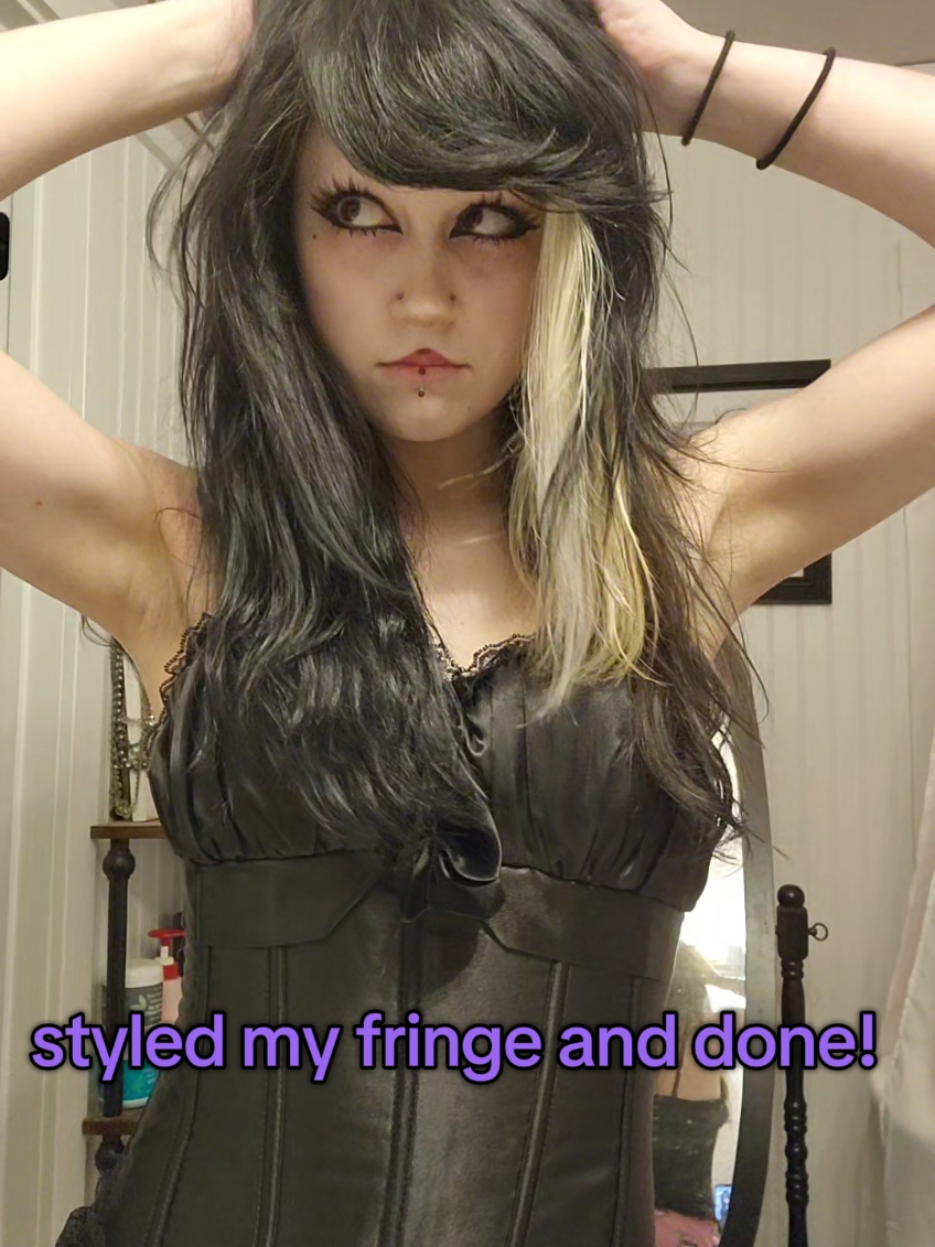 ✨️ :p ✨️ #hair #alternativehair #scenequeen #scenequeenhair #scene #scenehair #gyaru #gyarutsuyome #tsuyome #tsuyomegal #y2k #mcbling #mcblingaesthetic #scene #scenequeen #sassyscene #sassyarmy #kesha #rokkugyaru #rokku #anegyaru #oneegyaru #gyarumakeup #gyarufashion  