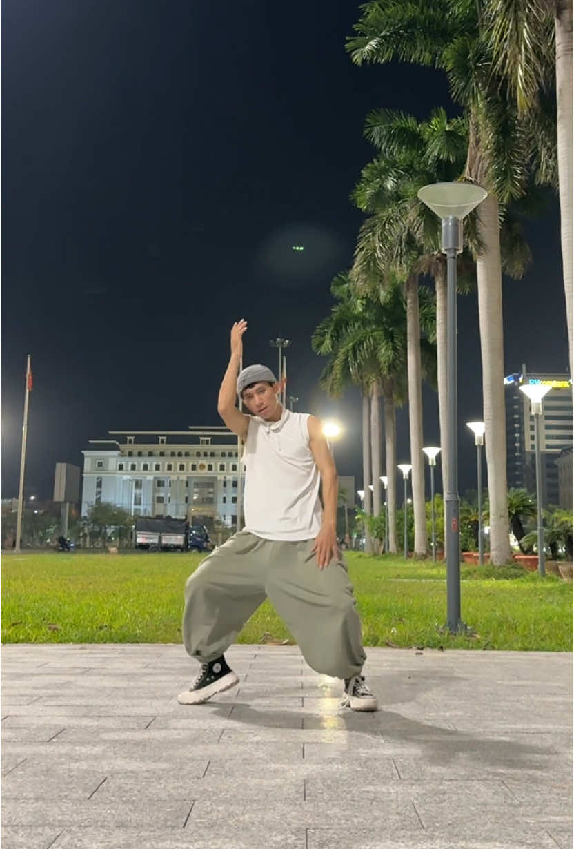 🧠@dylansmovin 😍😍#dance #viral #royminhvuong_dance @𝐑 𝐎 𝐘🇻🇳 #sticky #tiktokviral #tiktokdance 