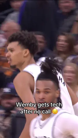👀. #basketball #NBA #spurs #wemby #technical 