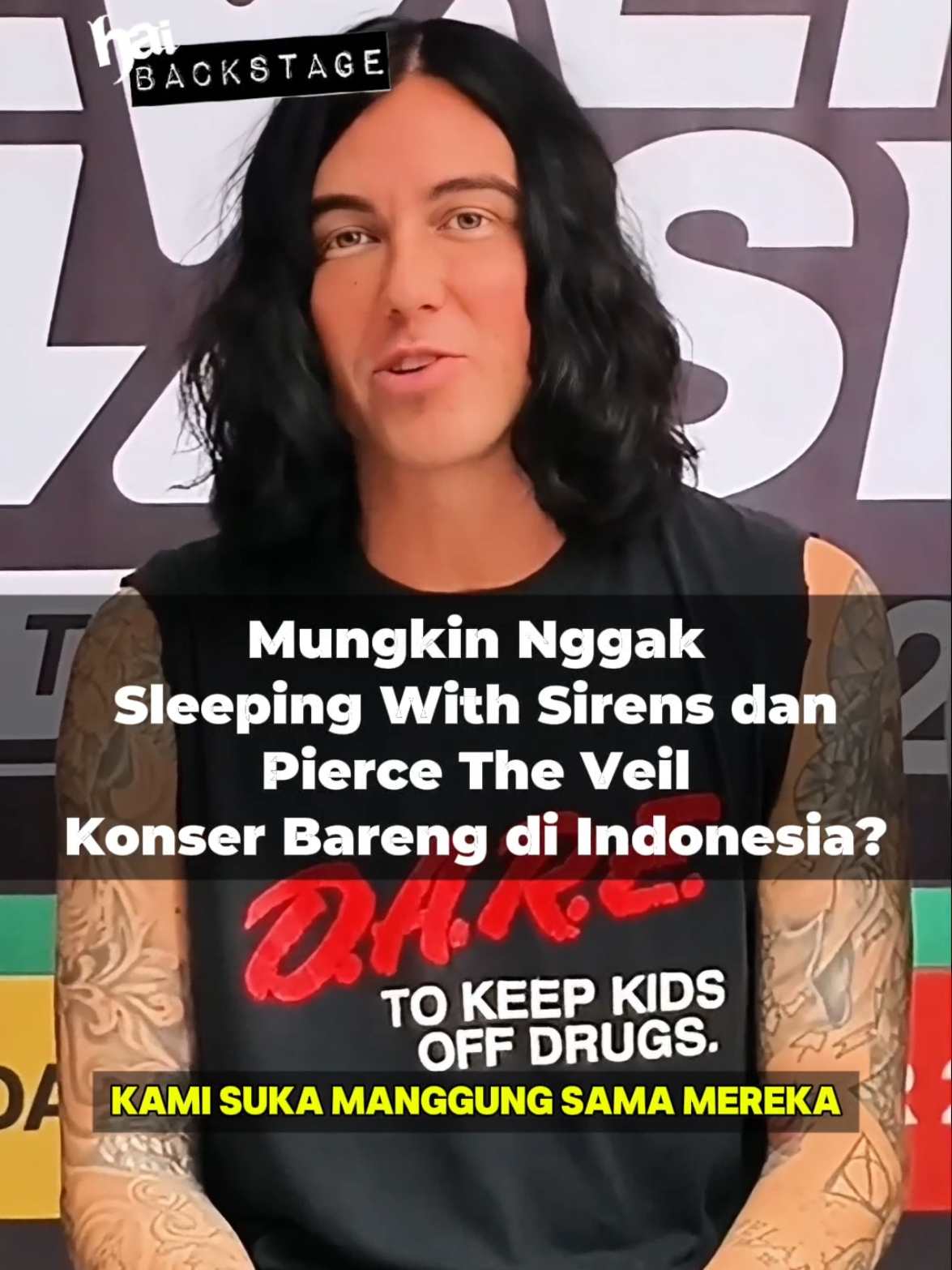 Setelah 11 tahun, Sleeping With Sirens manggung di Indonesia lagi 🙌  Kali ini Kellin Quinn mewakili rekan-rekan bandnya menjawab sejumlah pertanyaan dari HAI, termasuk soal kemungkinan tour bareng Pierce The Veil di Indonesia. Kalo SWS tour ke Indonesia, harus ke kota mana aja nih? #sleepingwithsirens #emo 