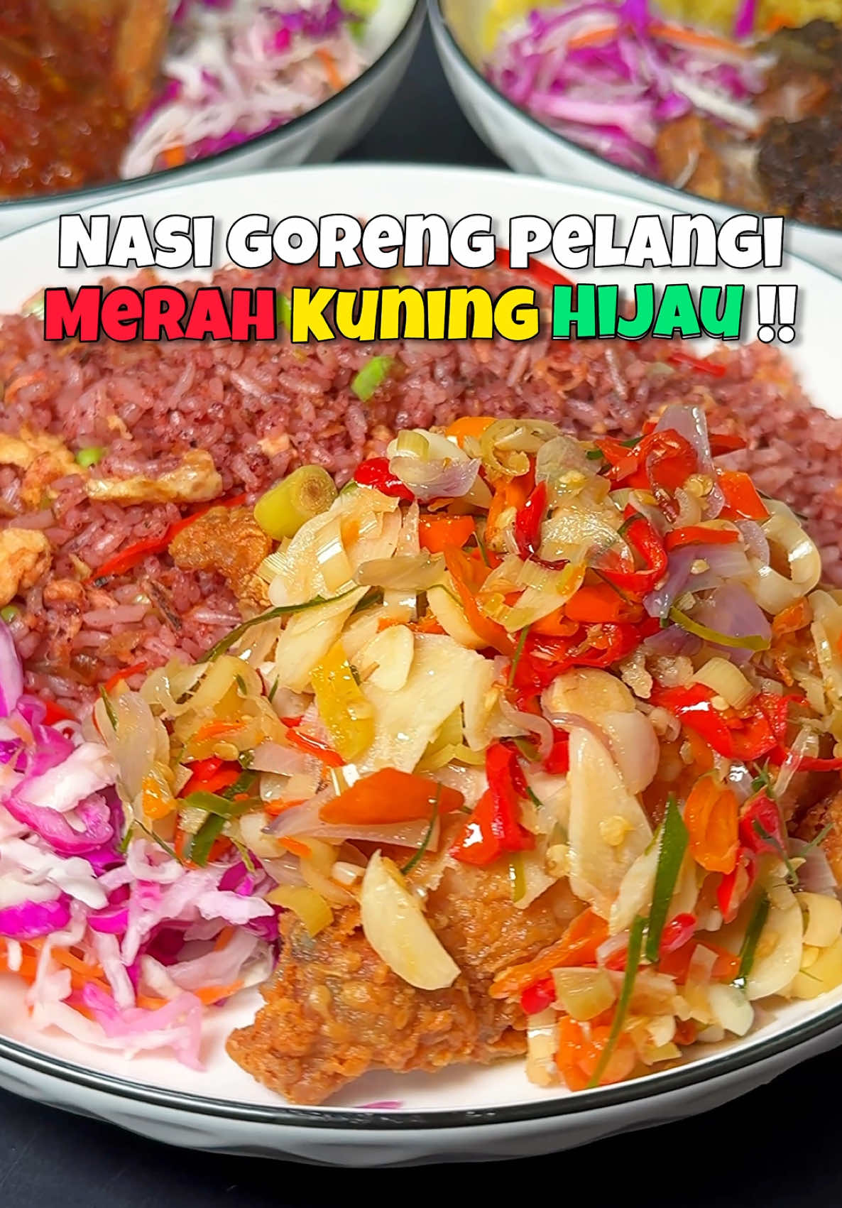 NASI GORENG WARNA WARNI DARI DAUN JERUK DAN SARI PANDAN! #nagochi #ttpetualangpro #serunyakuliner #serunyaliburan #kulinerpluit #kulinermuarakarang #kulinerjakartautara #hendryjonathan  #nasigorengmuarakarang