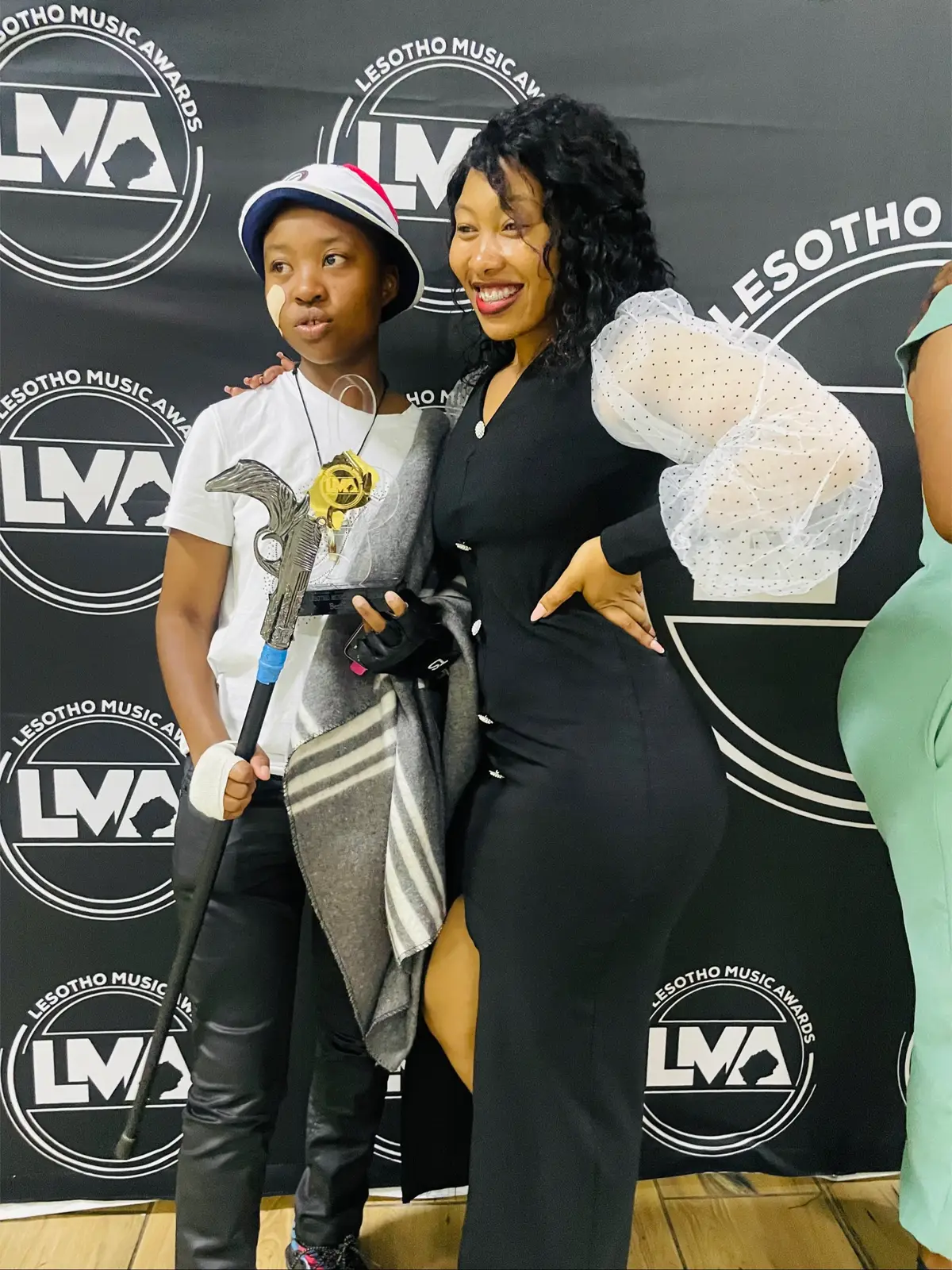 This was one of The Emotional Highlights Of the Event ! 🙏❤️  @Lesotho Music Awards   nnete they Did The Most !🔥 @i_am.boiithatelo @mahali_thabanamahlanya @Neo Moloi @Mora_Sehoshe  #serly #sesothomusic🇱🇸🇱🇸🎵🎵🎶🎼🎙 #lesothomusicawards24 #lesothotiktok🇱🇸🇱🇸🇱🇸 #mahali #ntatelisuoa 