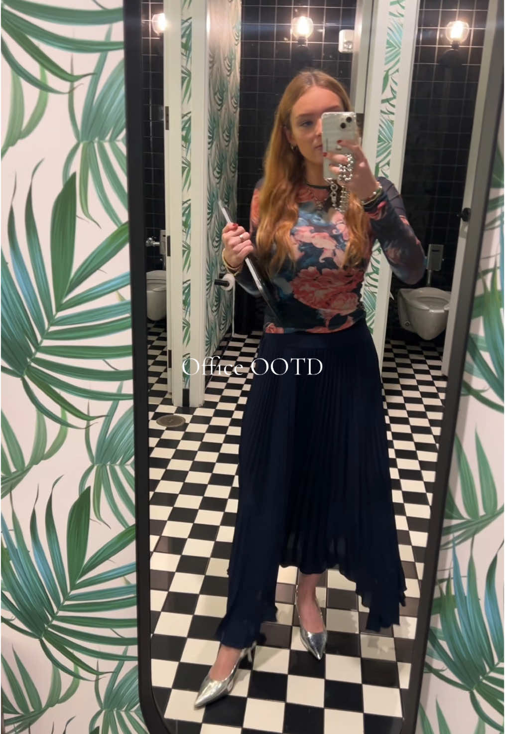 I haven’t been posting my office ootds oops #OOTD #officefitcheck #girlsinmarketing 