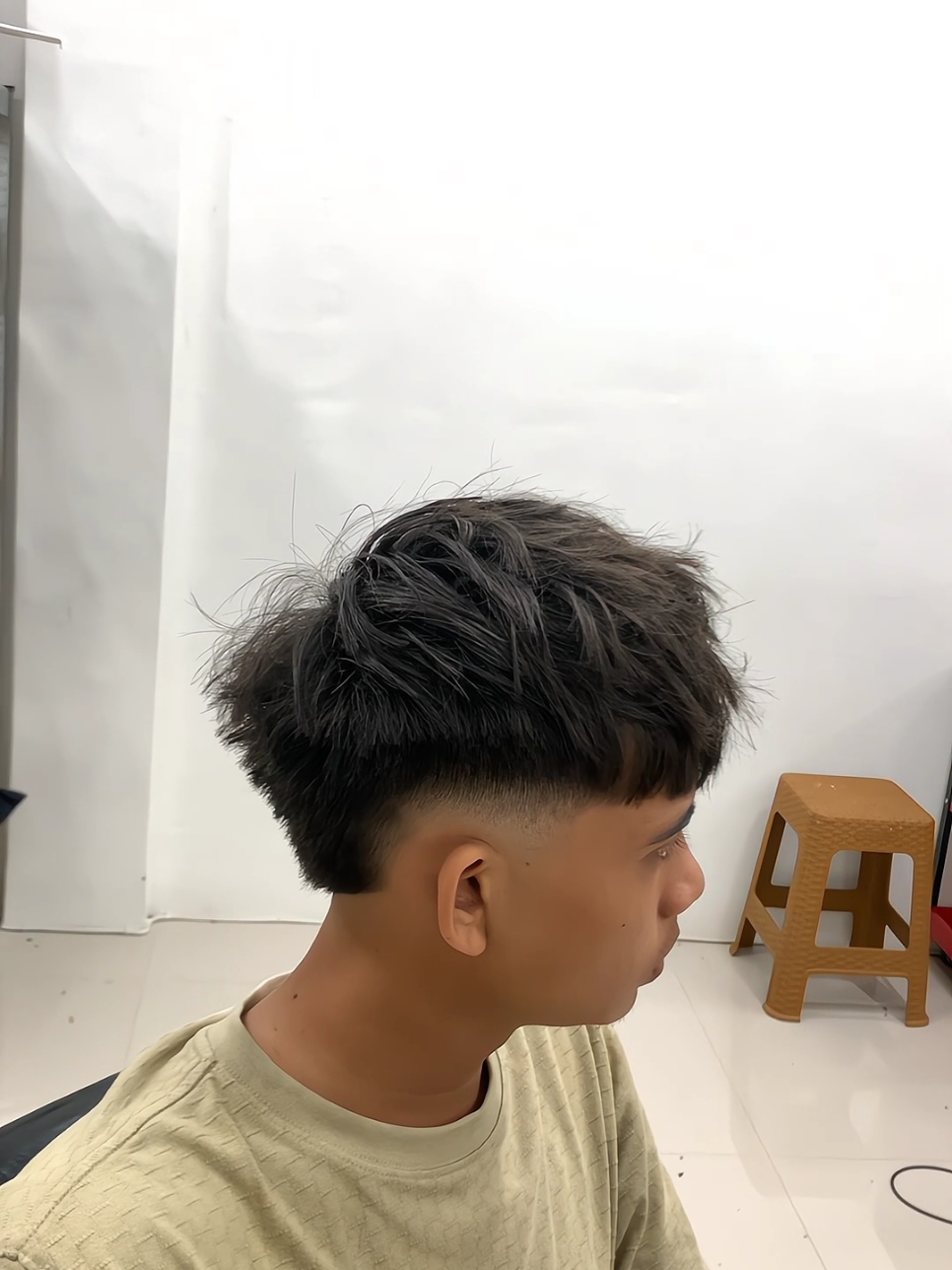 Asian haircut, burst fade with texture fringe!!  Indonesia barber. #fringe #burstfade #mullet #hairstyle #haircut #hairtutorial #haircut2024 #egiryant 